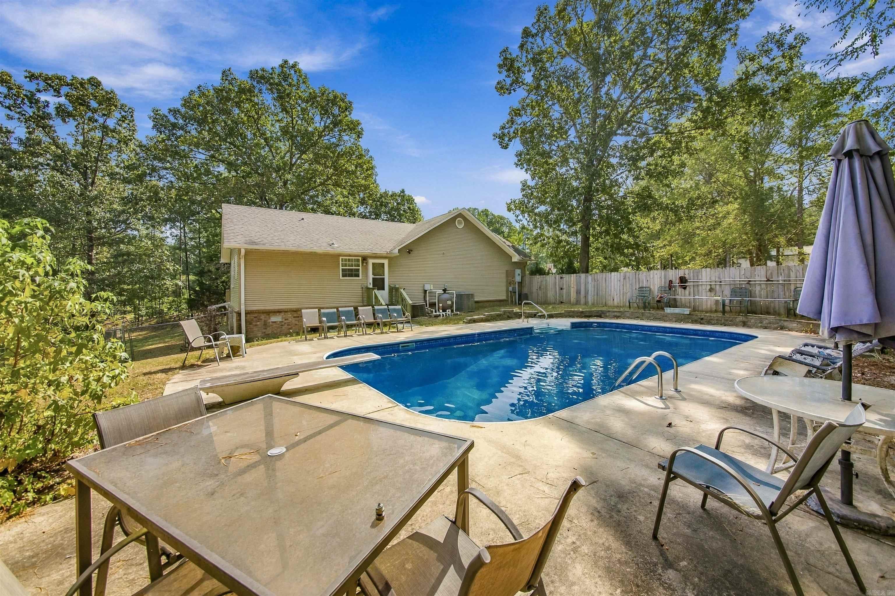 6720 Foxrun East End  Mabelvale, AR