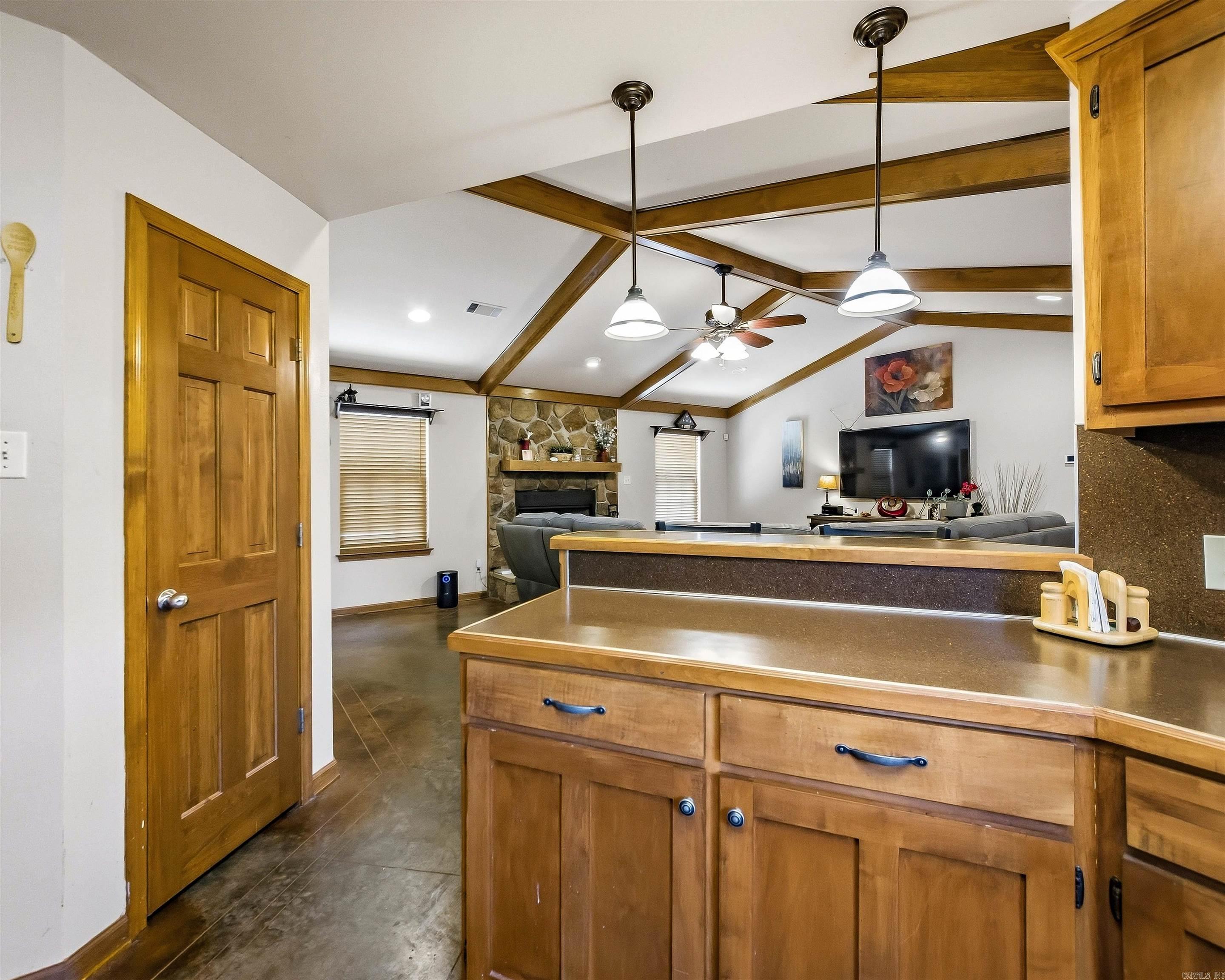 6720 Foxrun East End  Mabelvale, AR