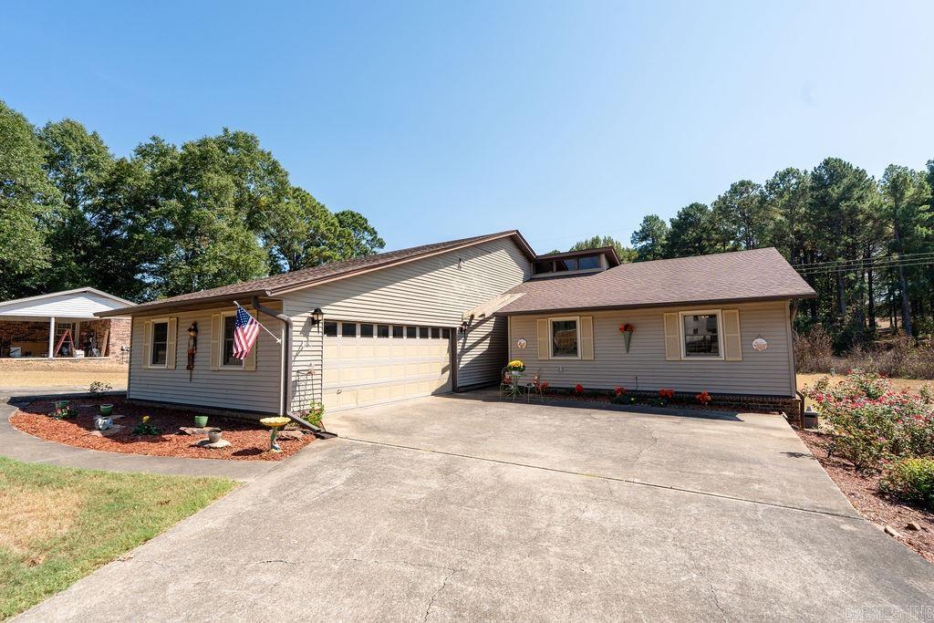 205 Clubhouse Dr.  Bald Knob, AR