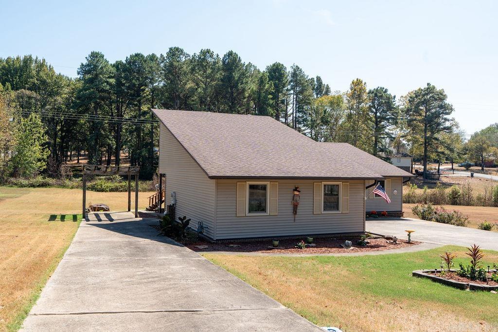 205 Clubhouse Dr.  Bald Knob, AR