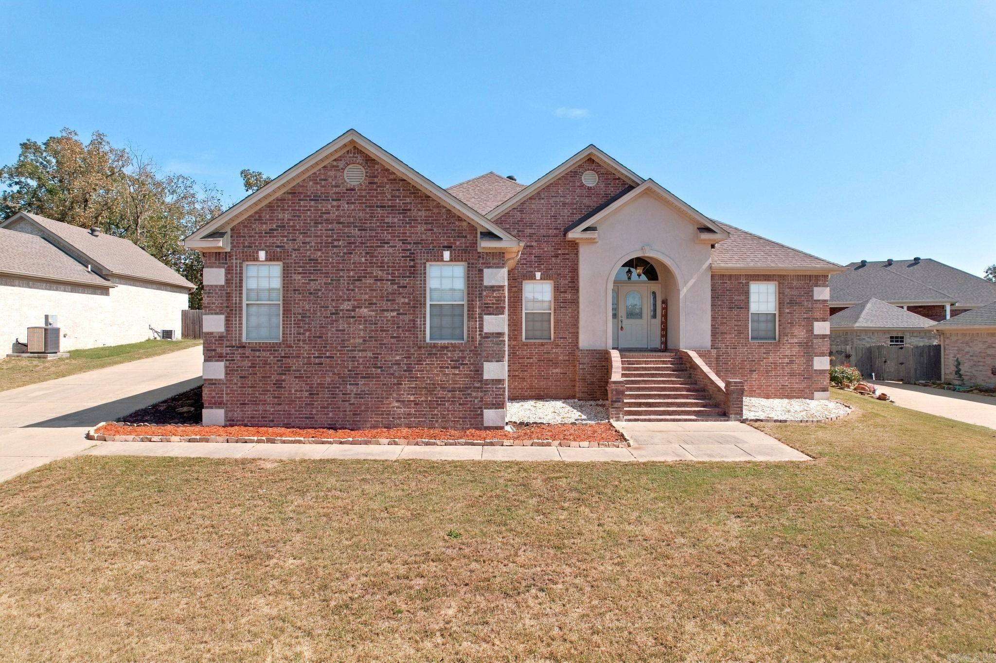 1605 Lost Creek Drive — photo 2