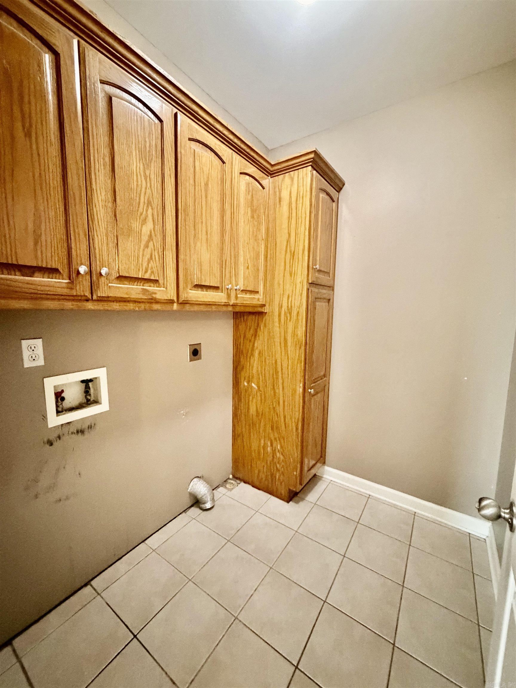 907 W Palm  Lonoke, AR