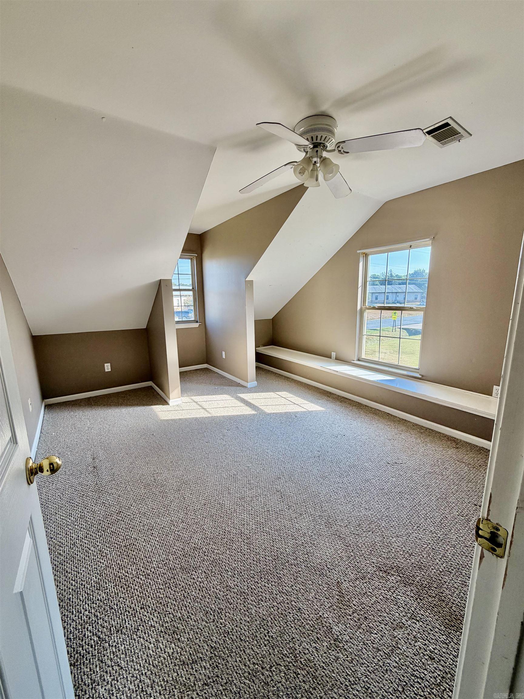 907 W Palm  Lonoke, AR