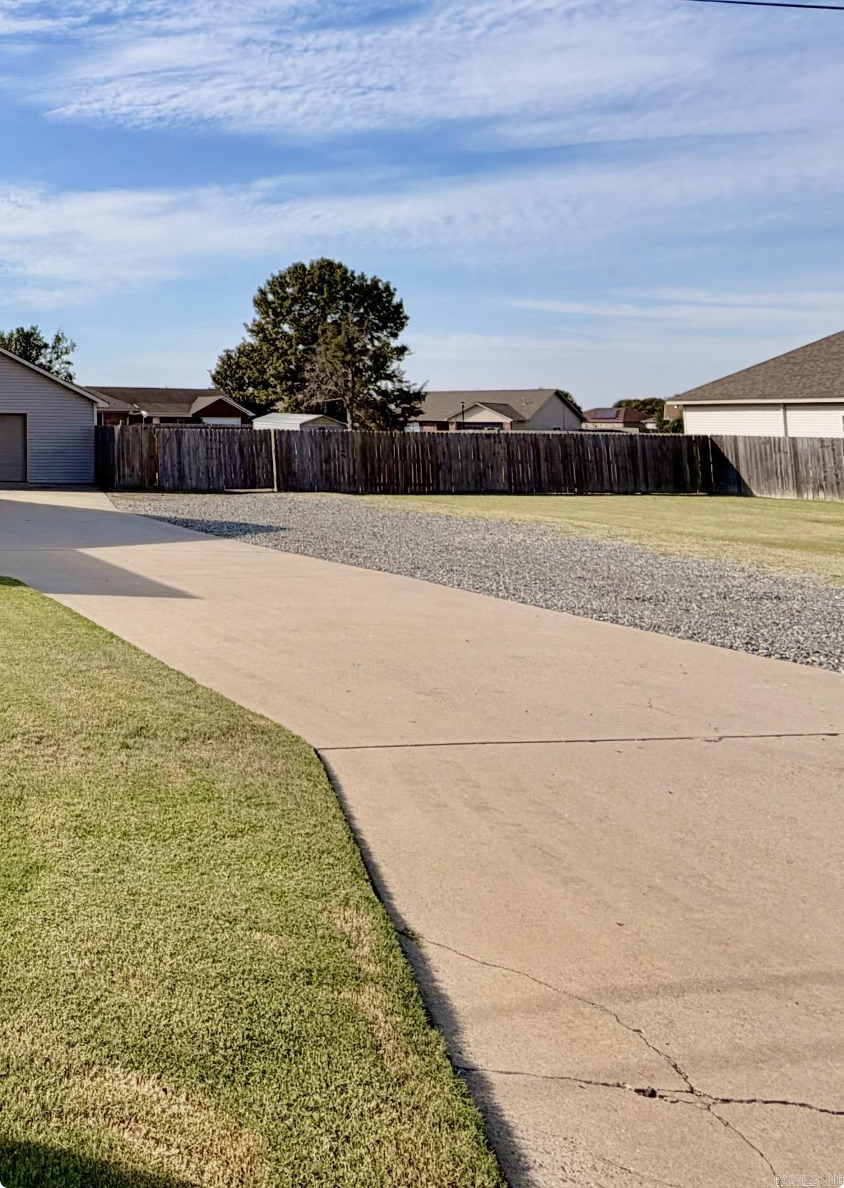 907 W Palm  Lonoke, AR