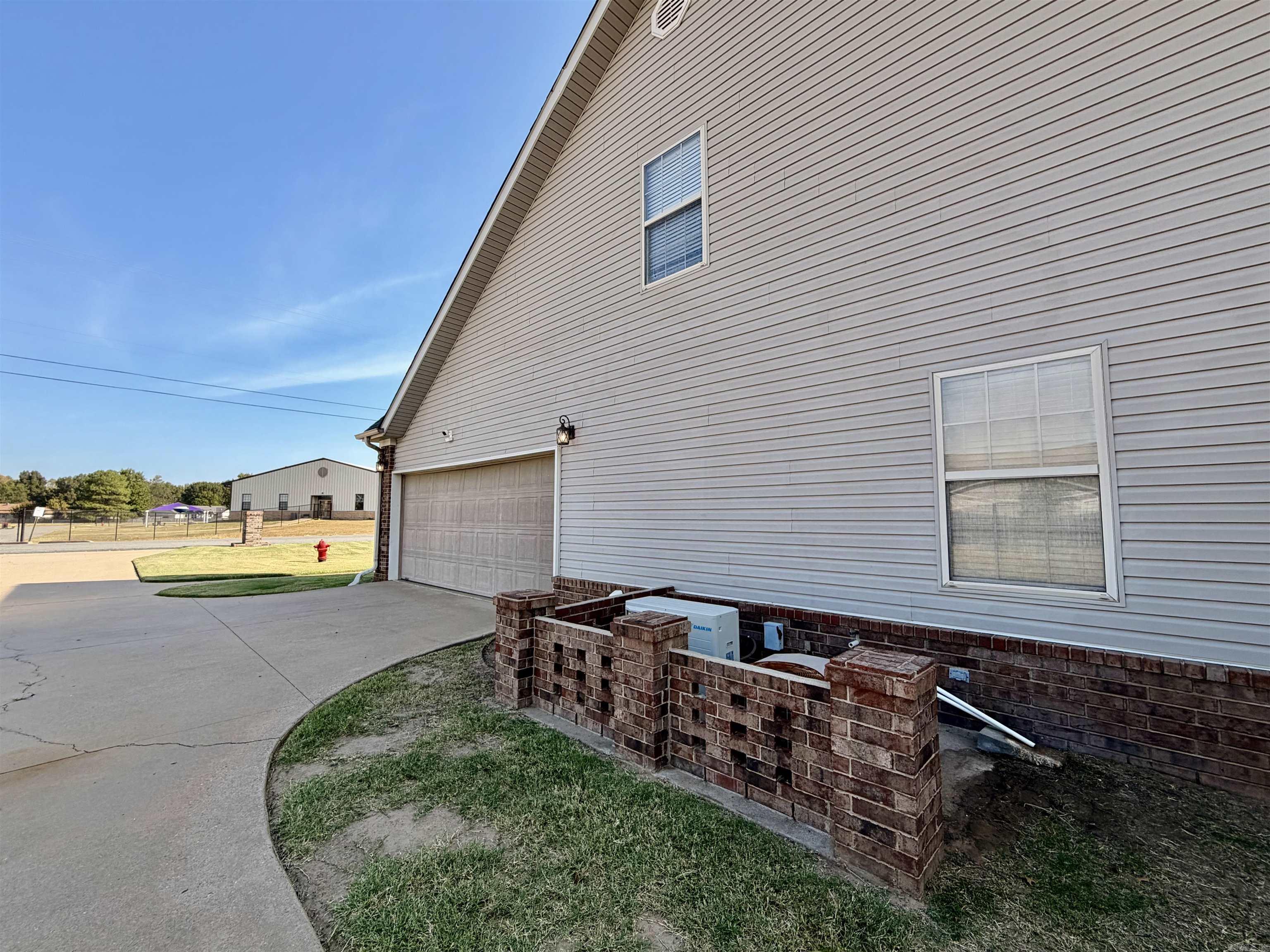 907 W Palm  Lonoke, AR