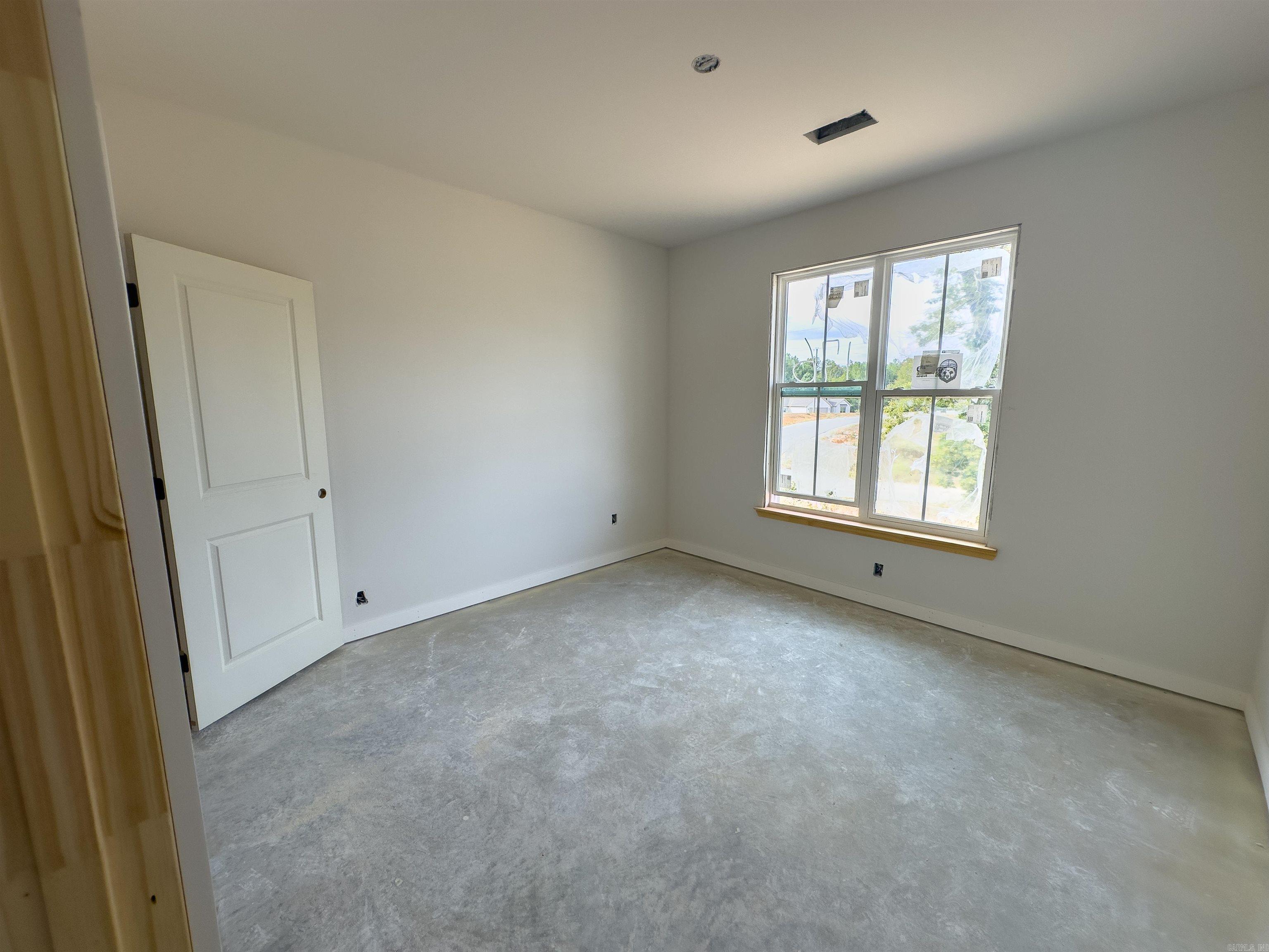 1049 Creekwood Cir Bauxite, AR 72011