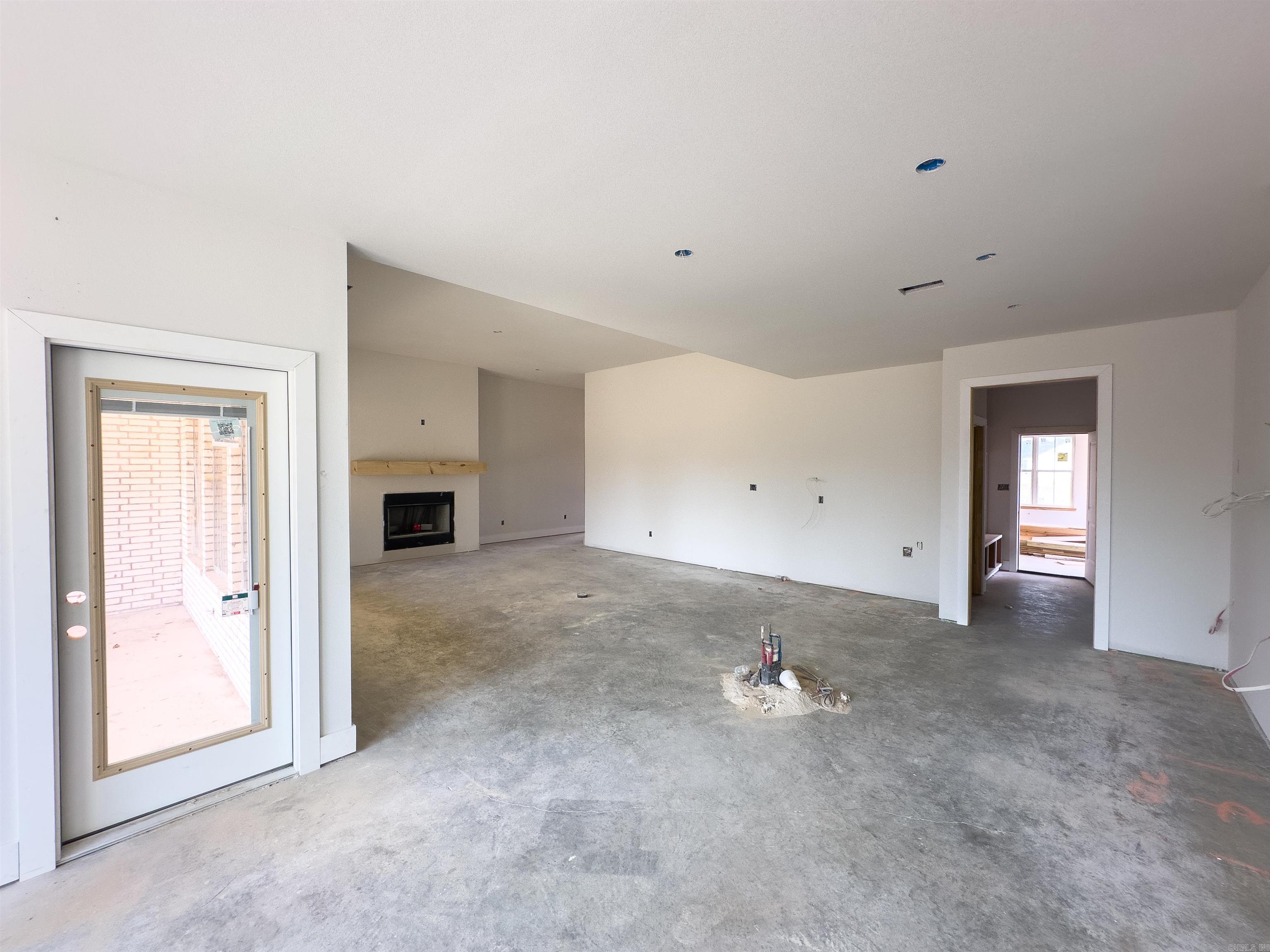 1049 Creekwood Cir Bauxite, AR 72011