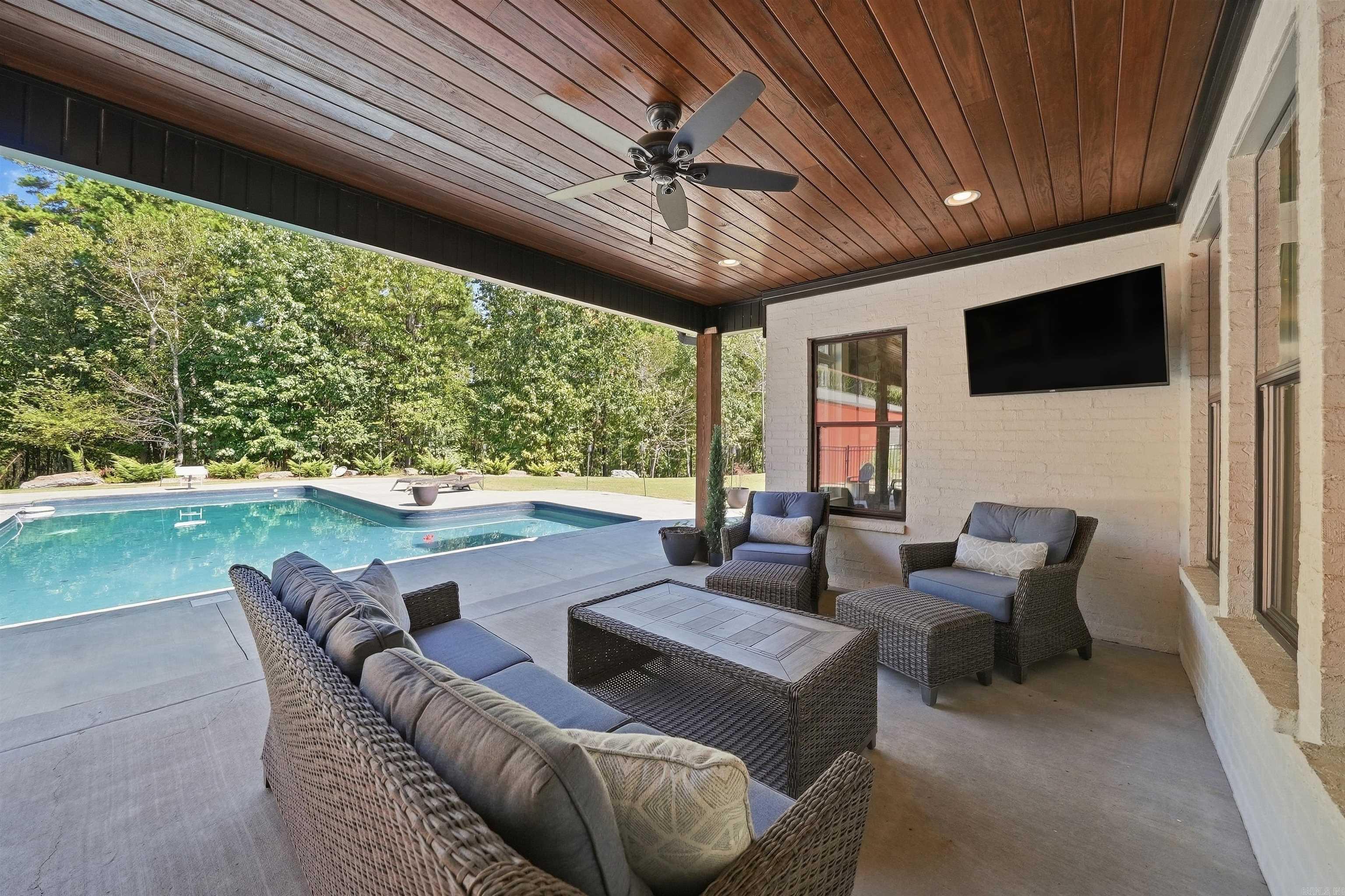 1520 Midland Road Alexander, AR 72002