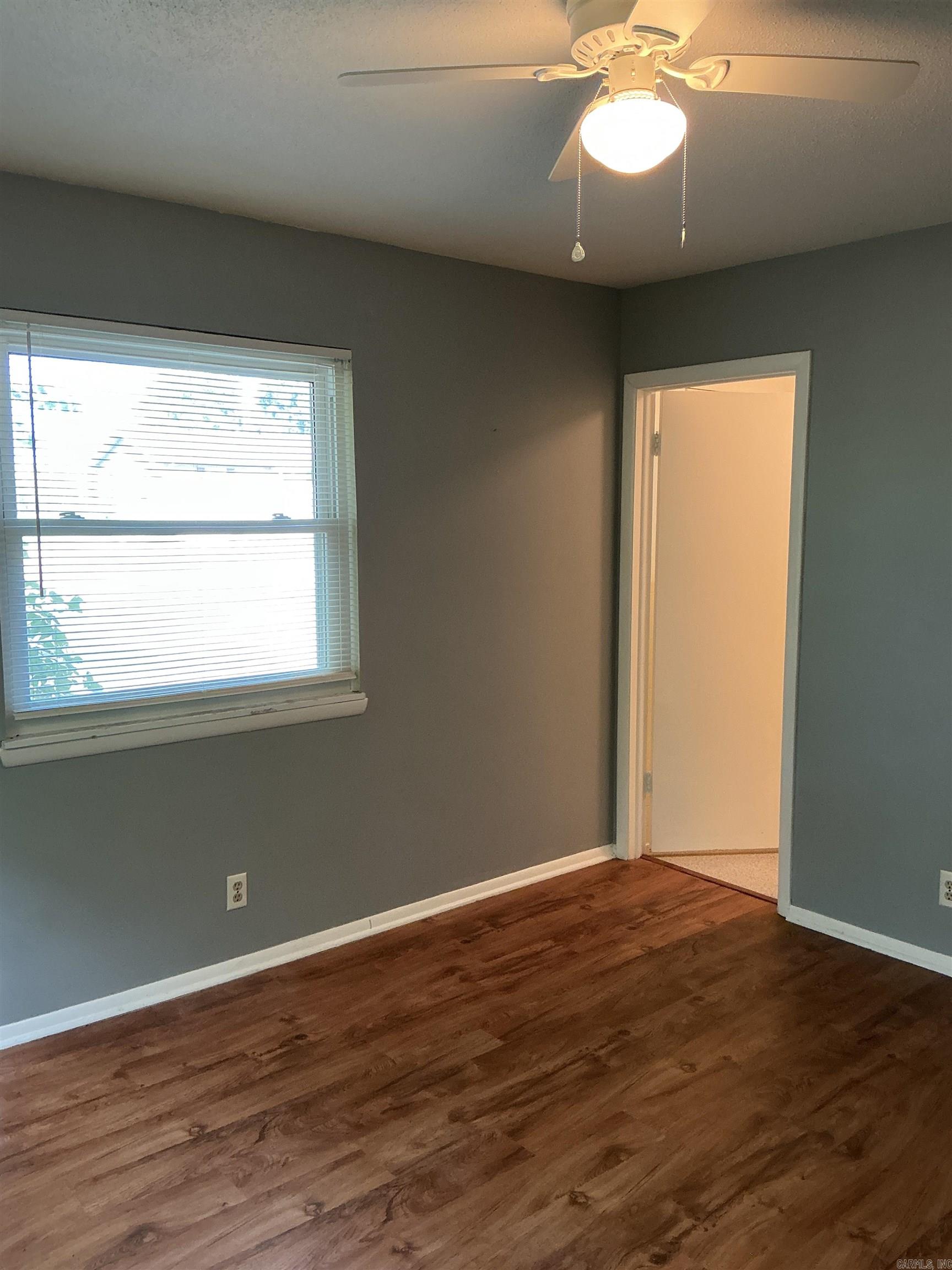25 Su  Mountain Home, AR