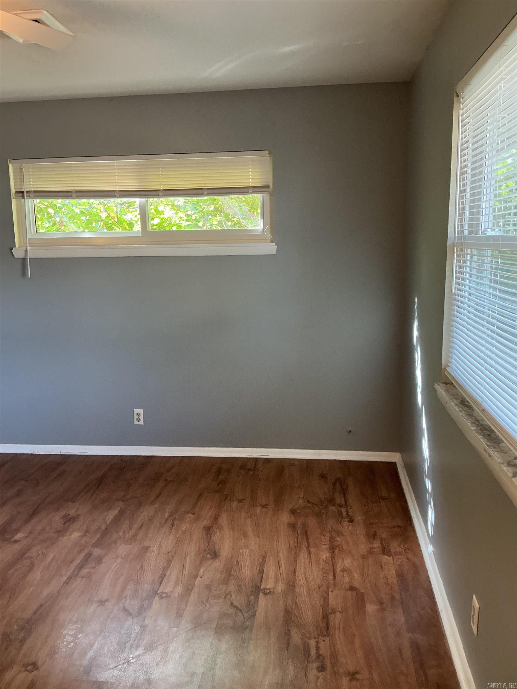 25 Su  Mountain Home, AR