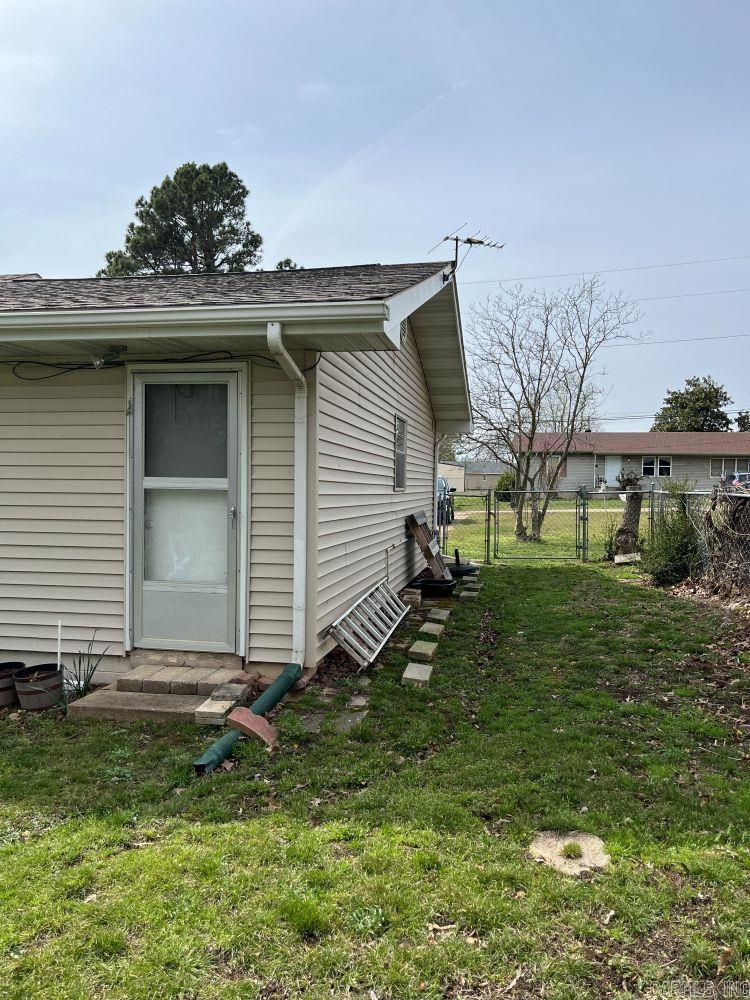 25 Su  Mountain Home, AR