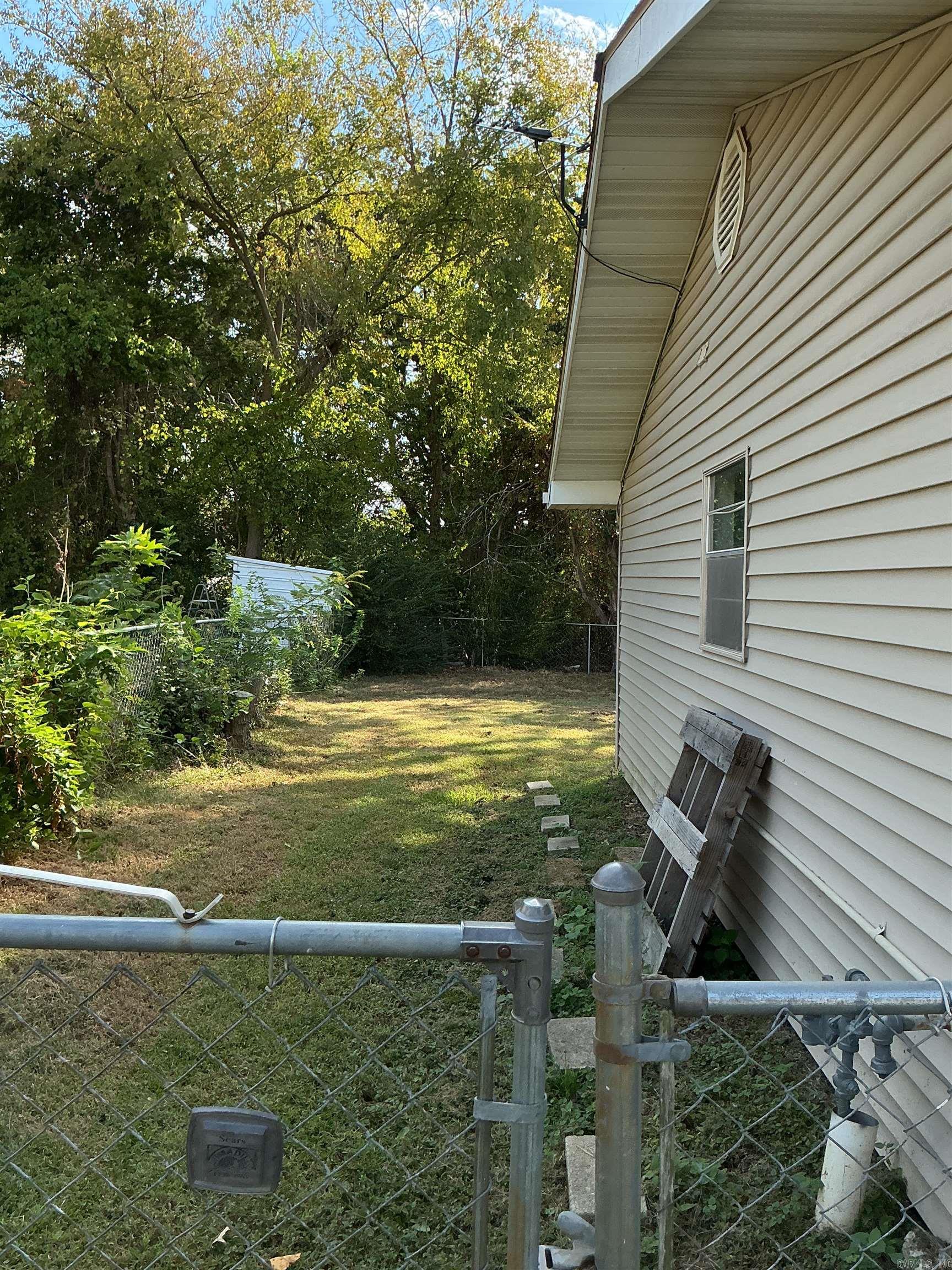25 Su  Mountain Home, AR