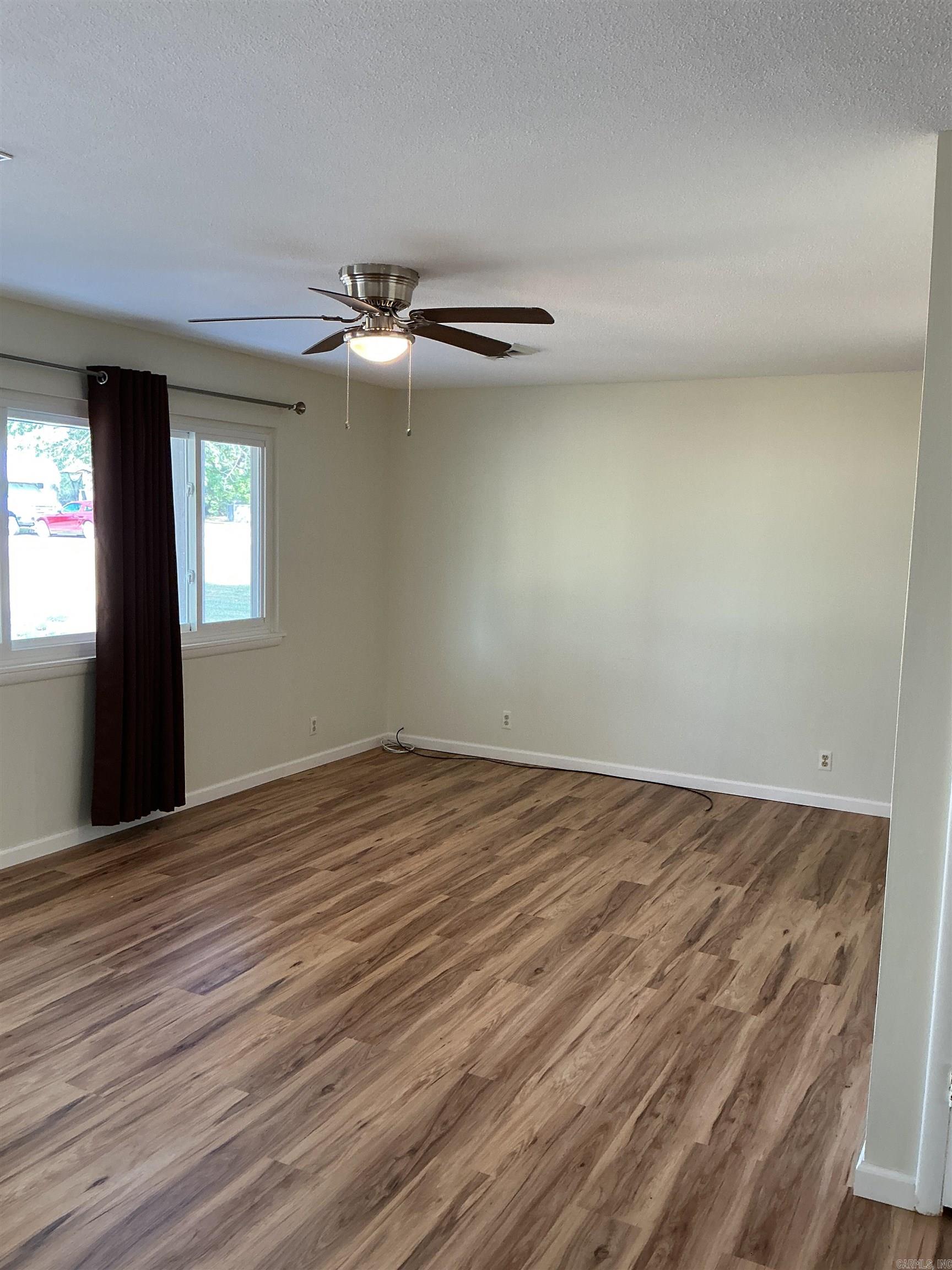 25 Su  Mountain Home, AR
