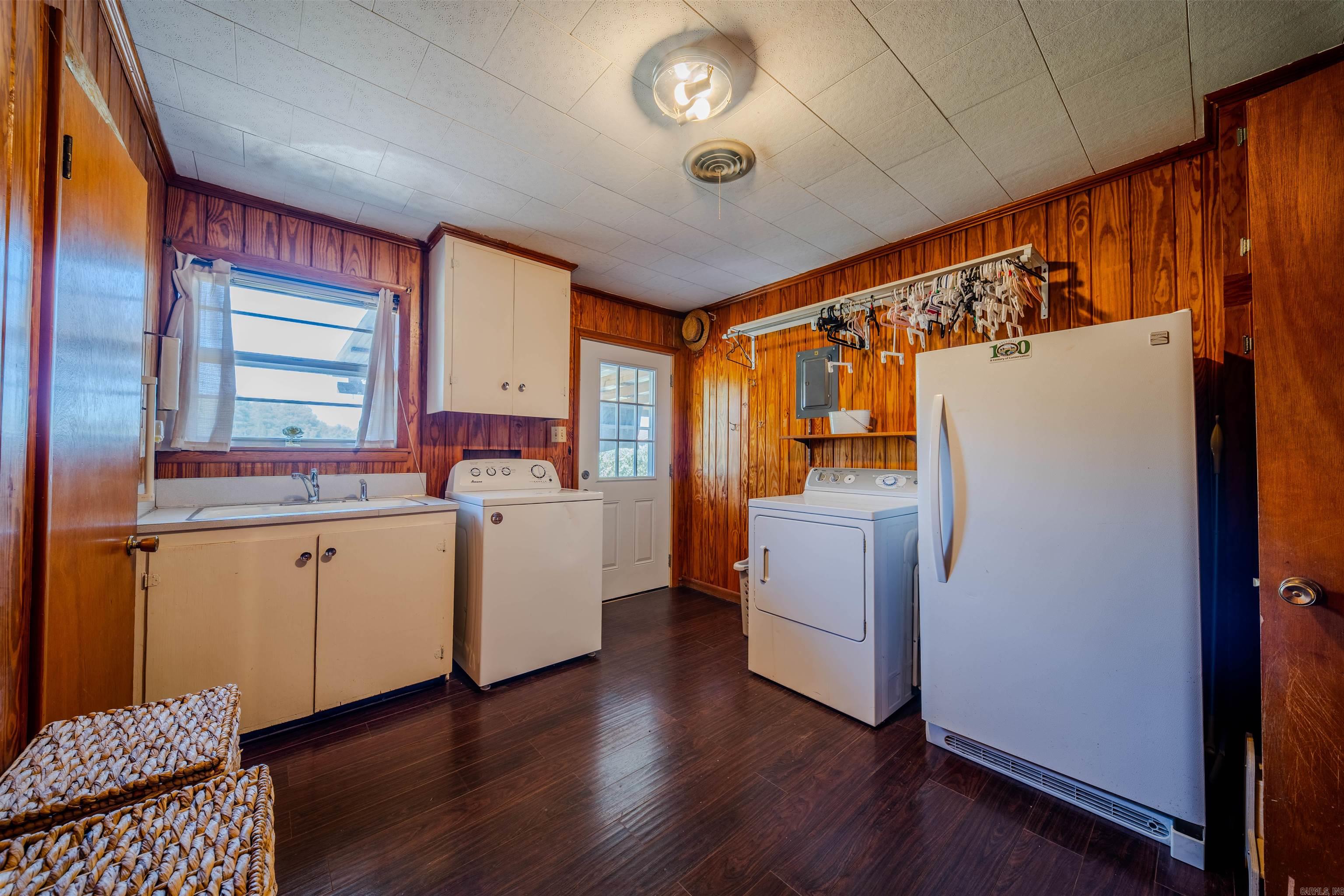 7654 Mount Holly  Mt. Holly, AR