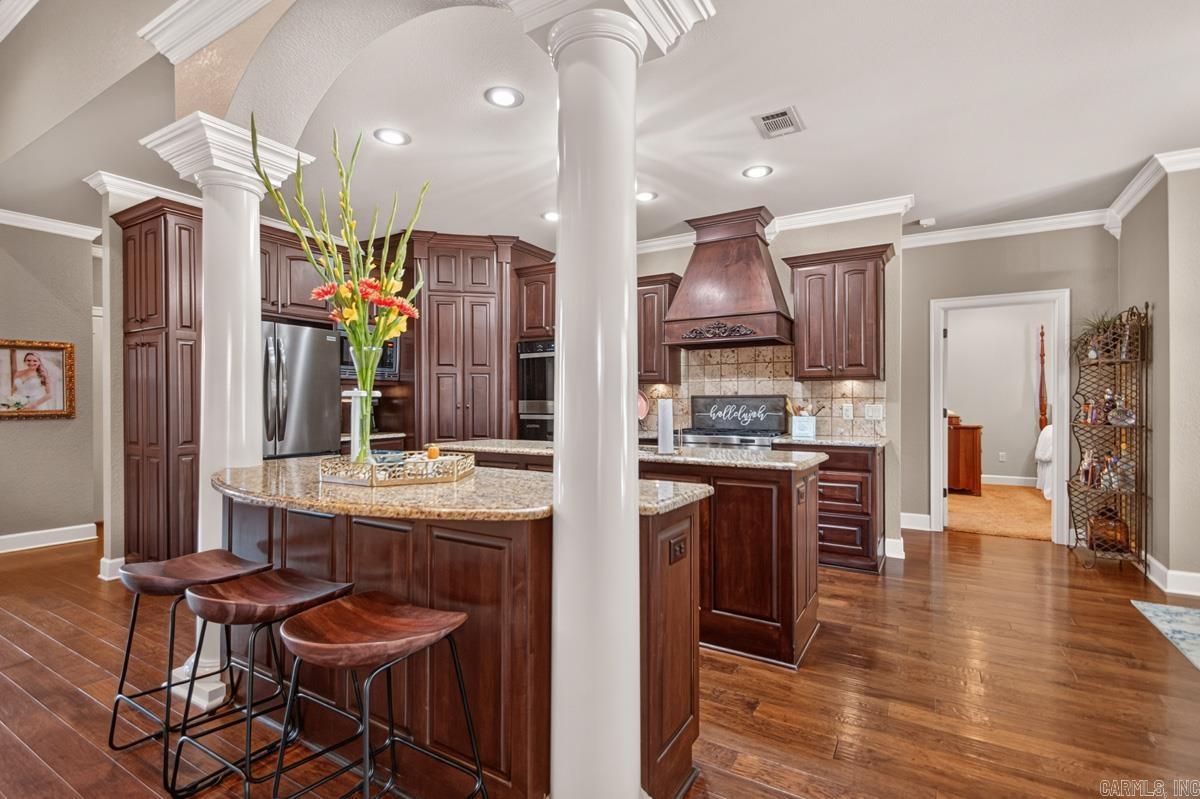 124 Lake Valley Dr Maumelle, AR 72113