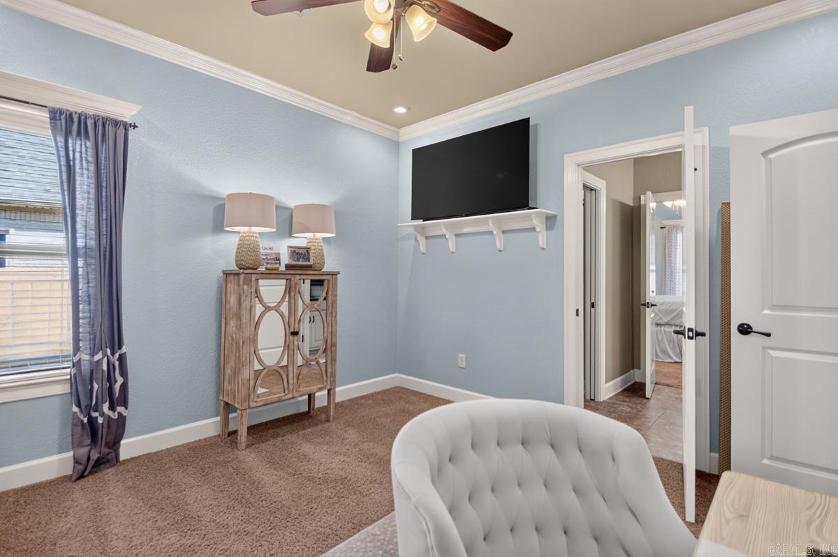 124 Lake Valley Dr Maumelle, AR 72113