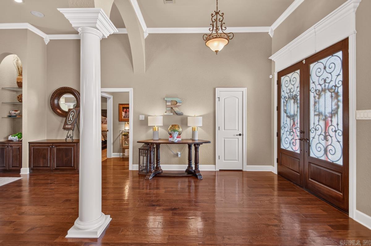 124 Lake Valley Dr Maumelle, AR 72113