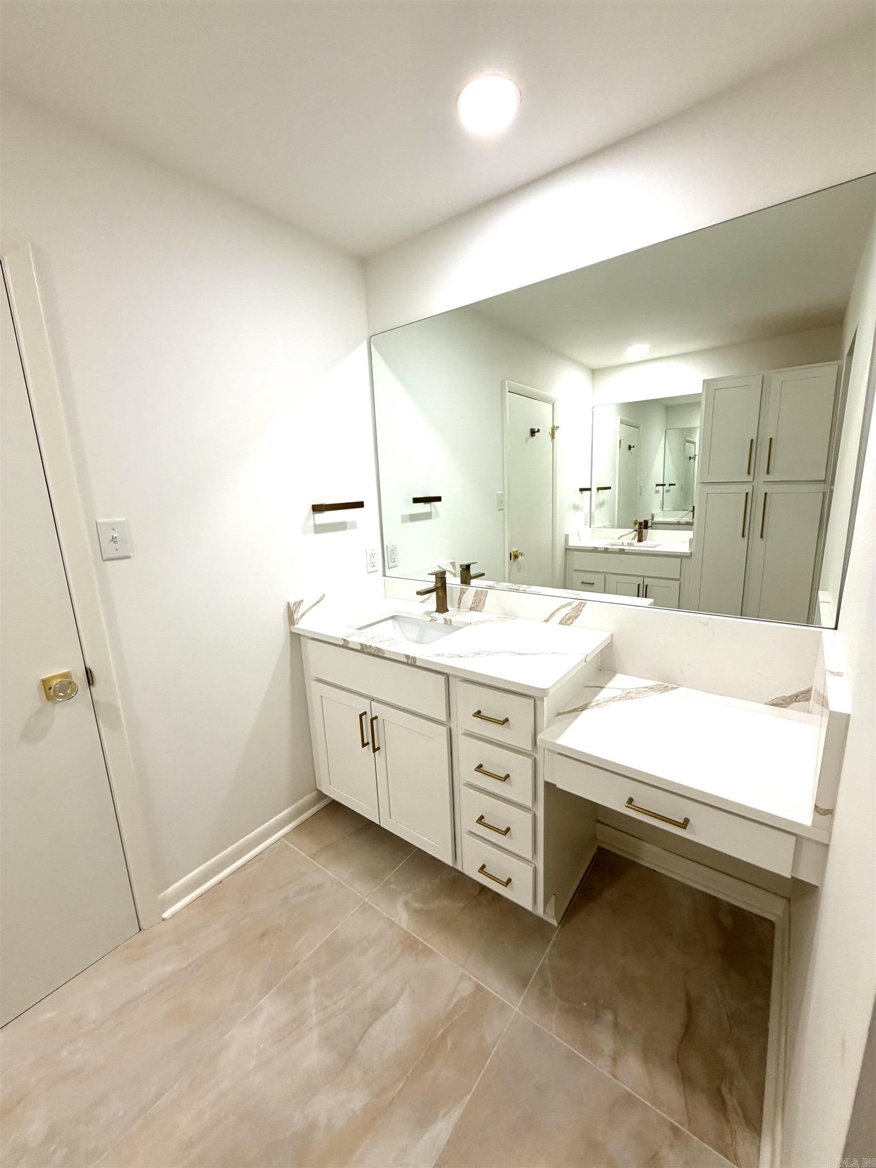 4804 N Locust  North Little Rock, AR