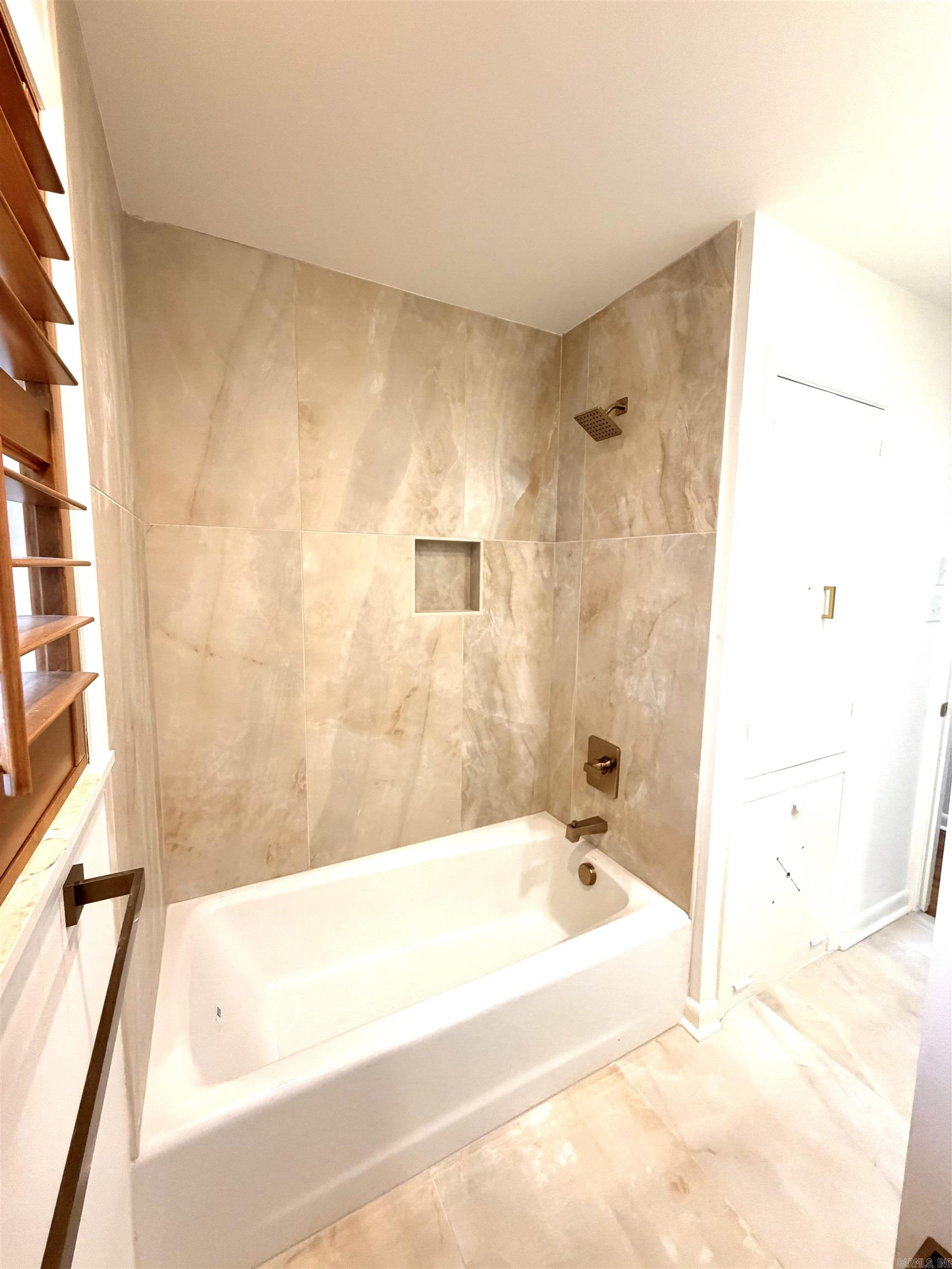 4804 N Locust  North Little Rock, AR