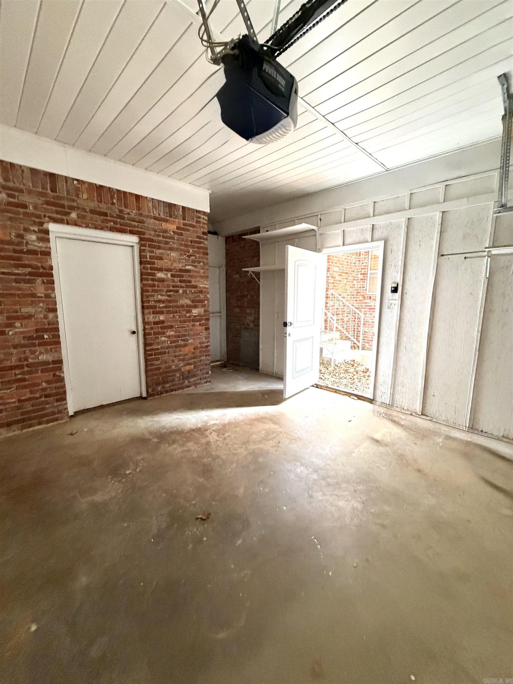 4804 N Locust  North Little Rock, AR