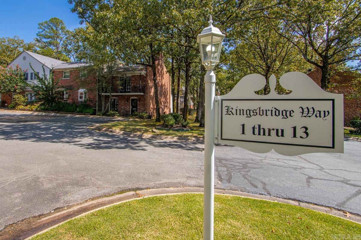 13 Kingsbridge Way — photo 2