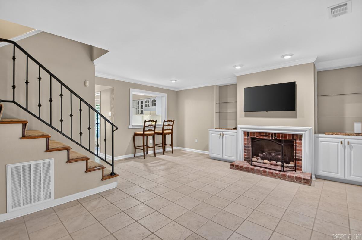 13 Kingsbridge Way — photo 4
