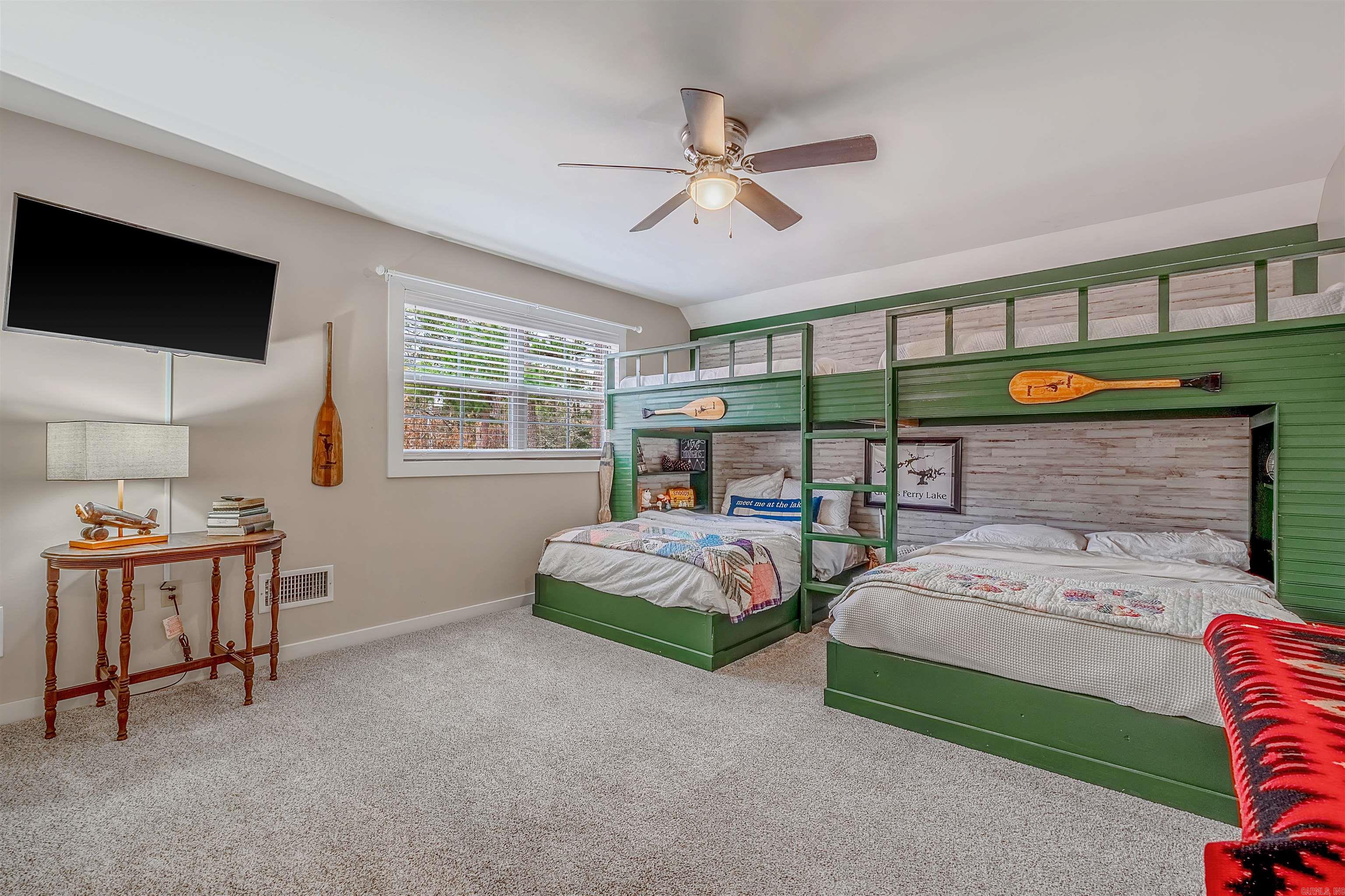 17 Dianes  Heber Springs, AR