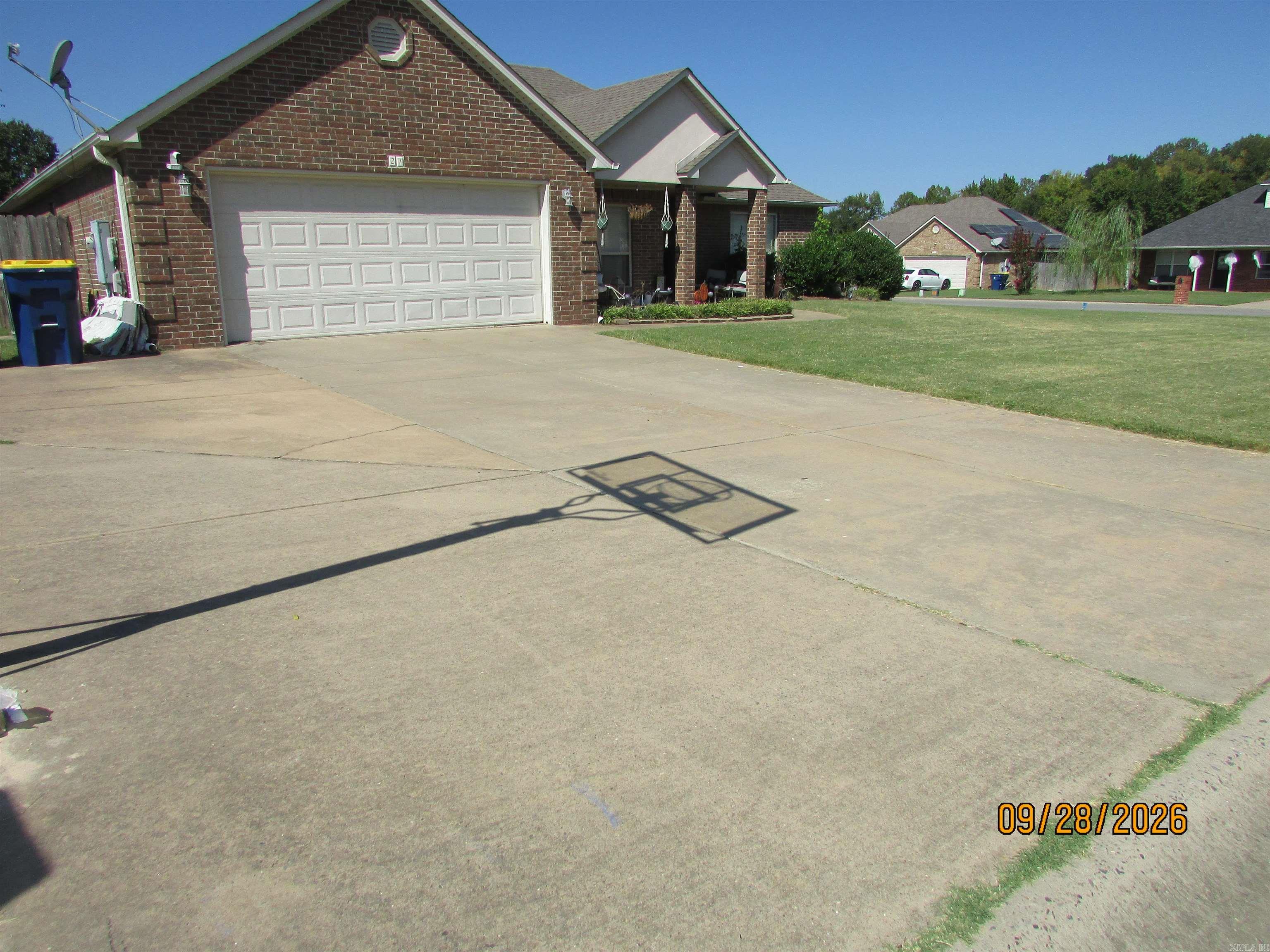 21 Daytona Dr — photo 2