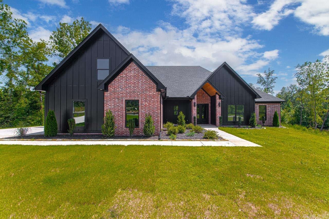 100 Shepherd Loop Drive Arkadelphia, AR 71923