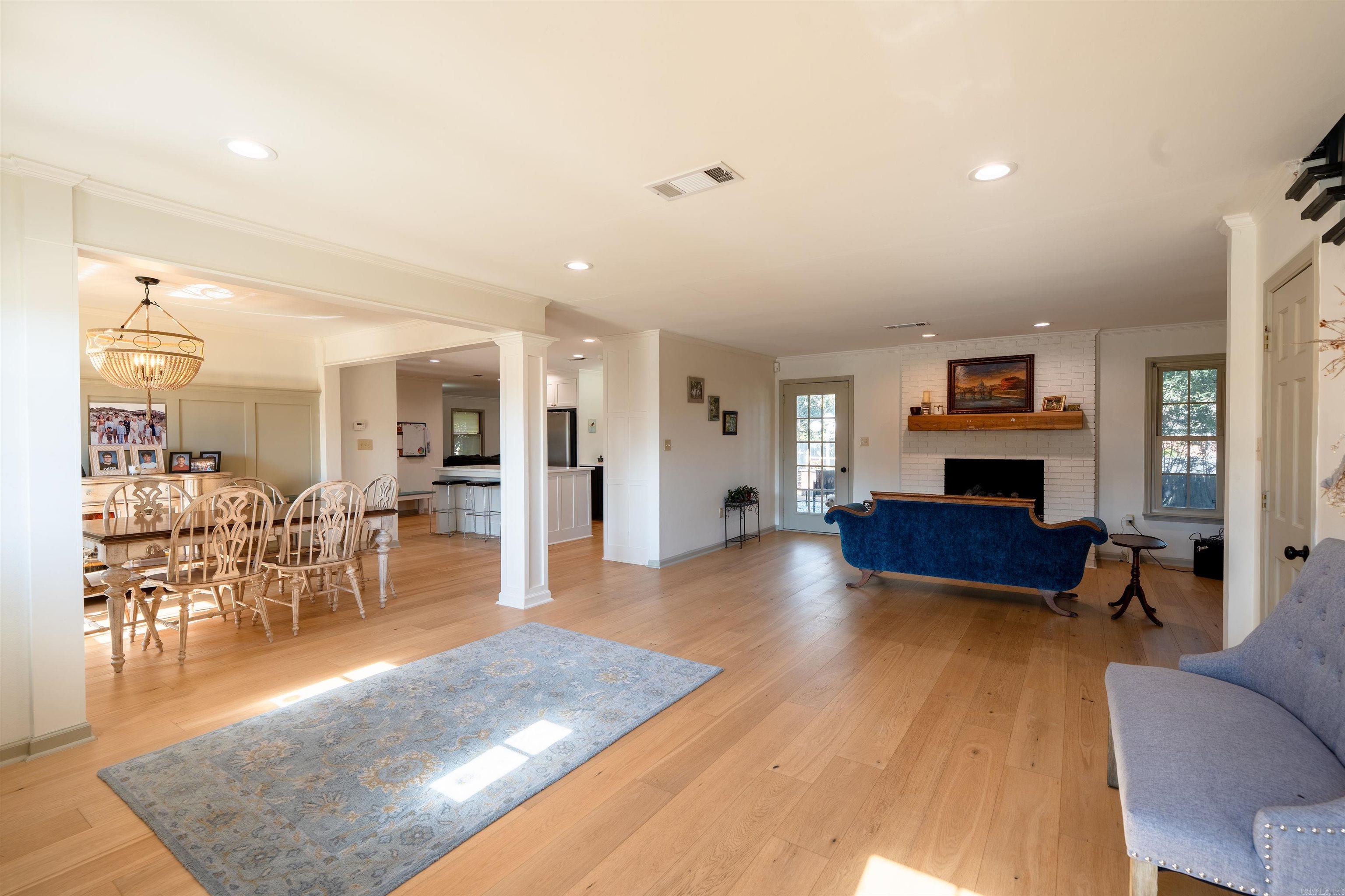 5 White Oak Court — photo 3