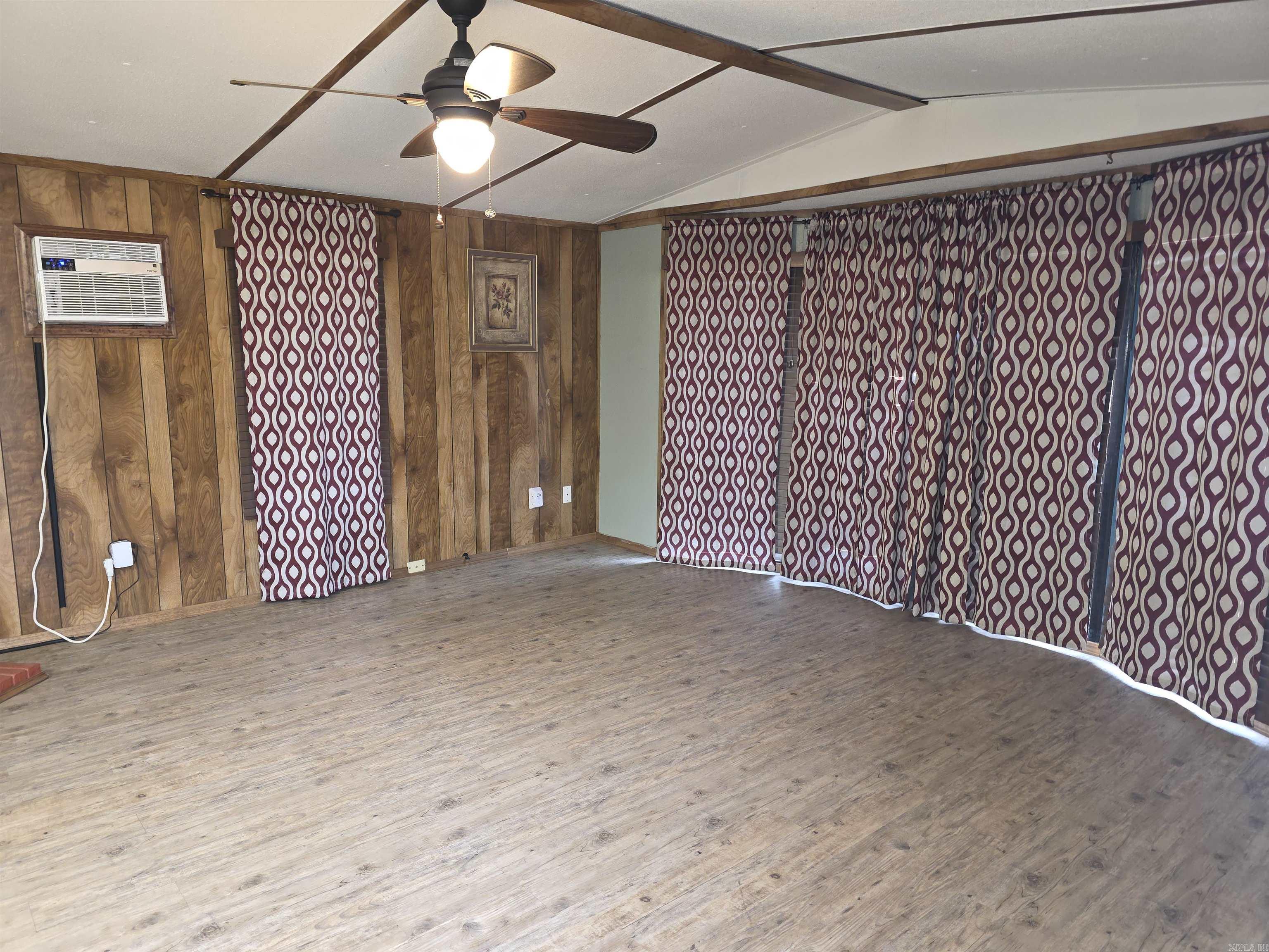 109 West Boundary  Mena, AR