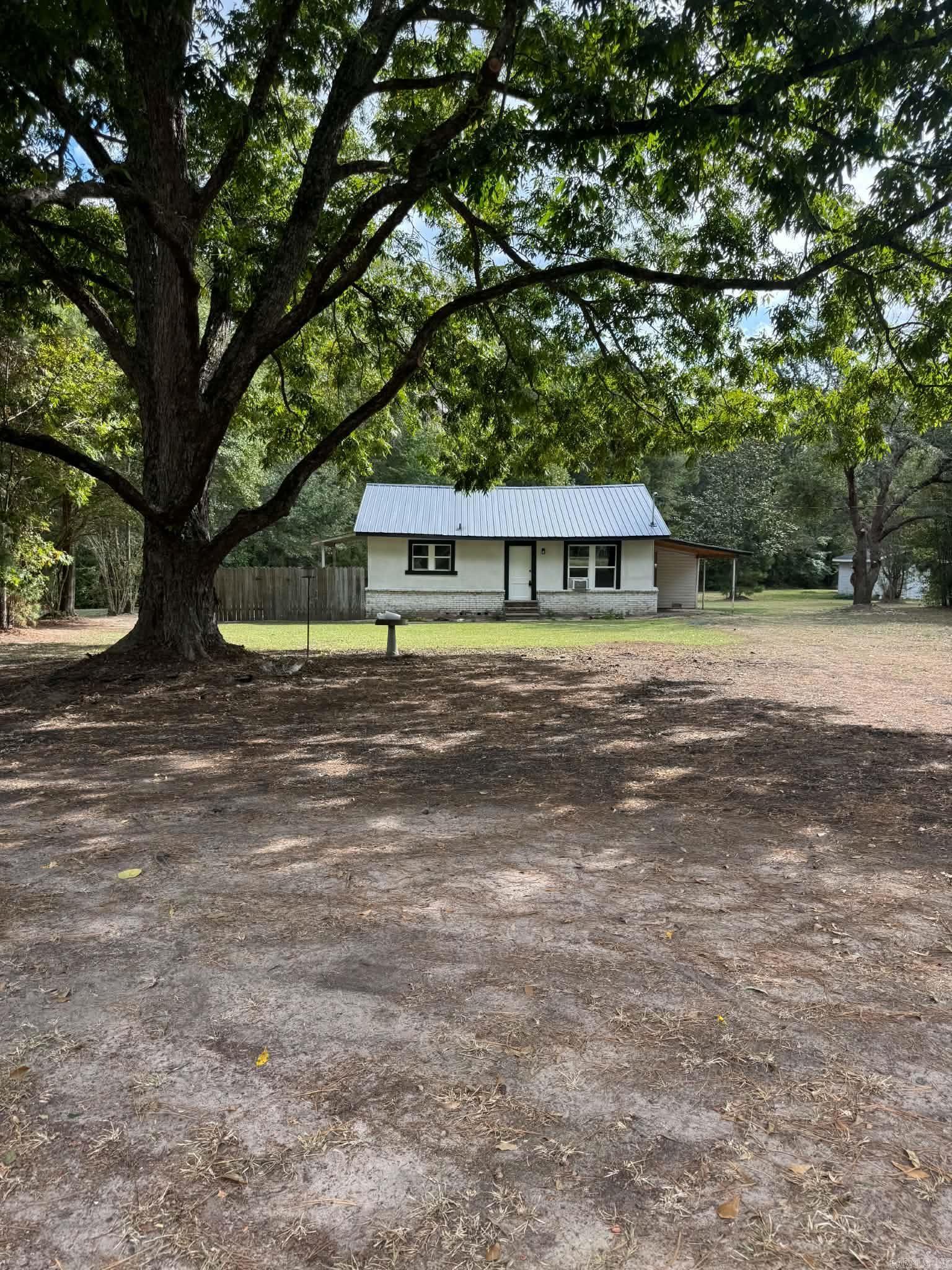 1620 N Highway 371  Waldo, AR