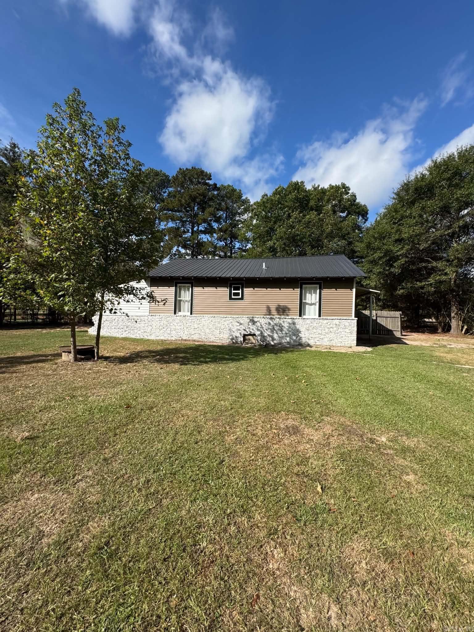 1620 N Highway 371  Waldo, AR