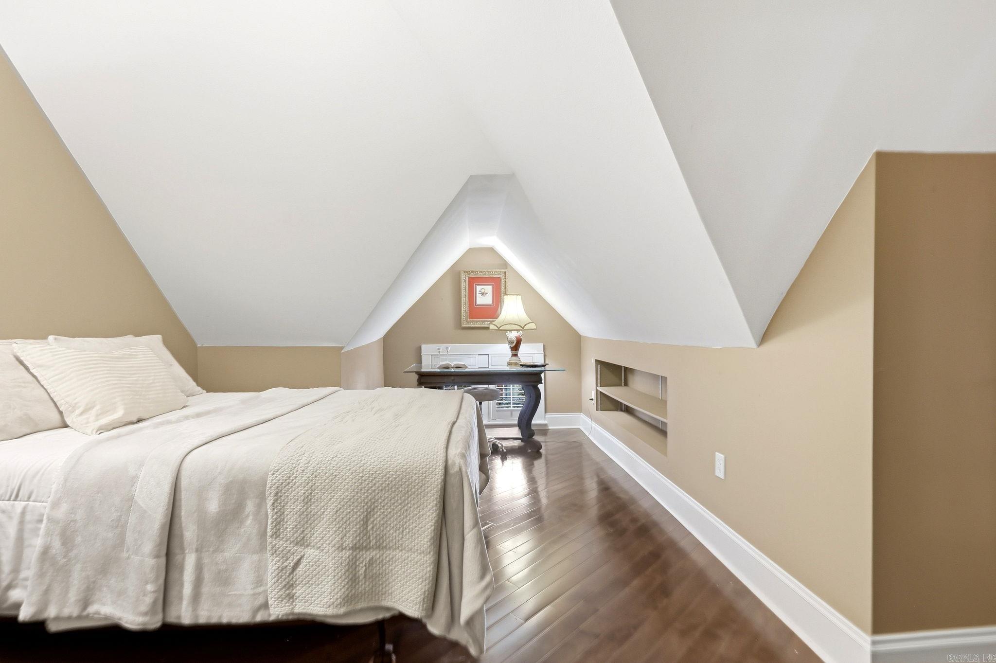 2210 S Izard Street Little Rock, AR 72206