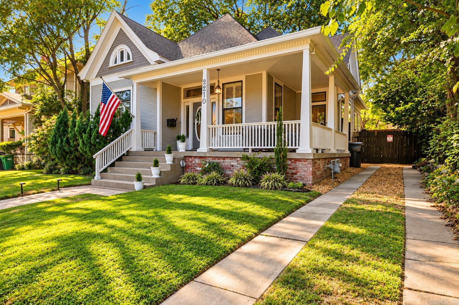 2210 S Izard Street Little Rock, AR 72206