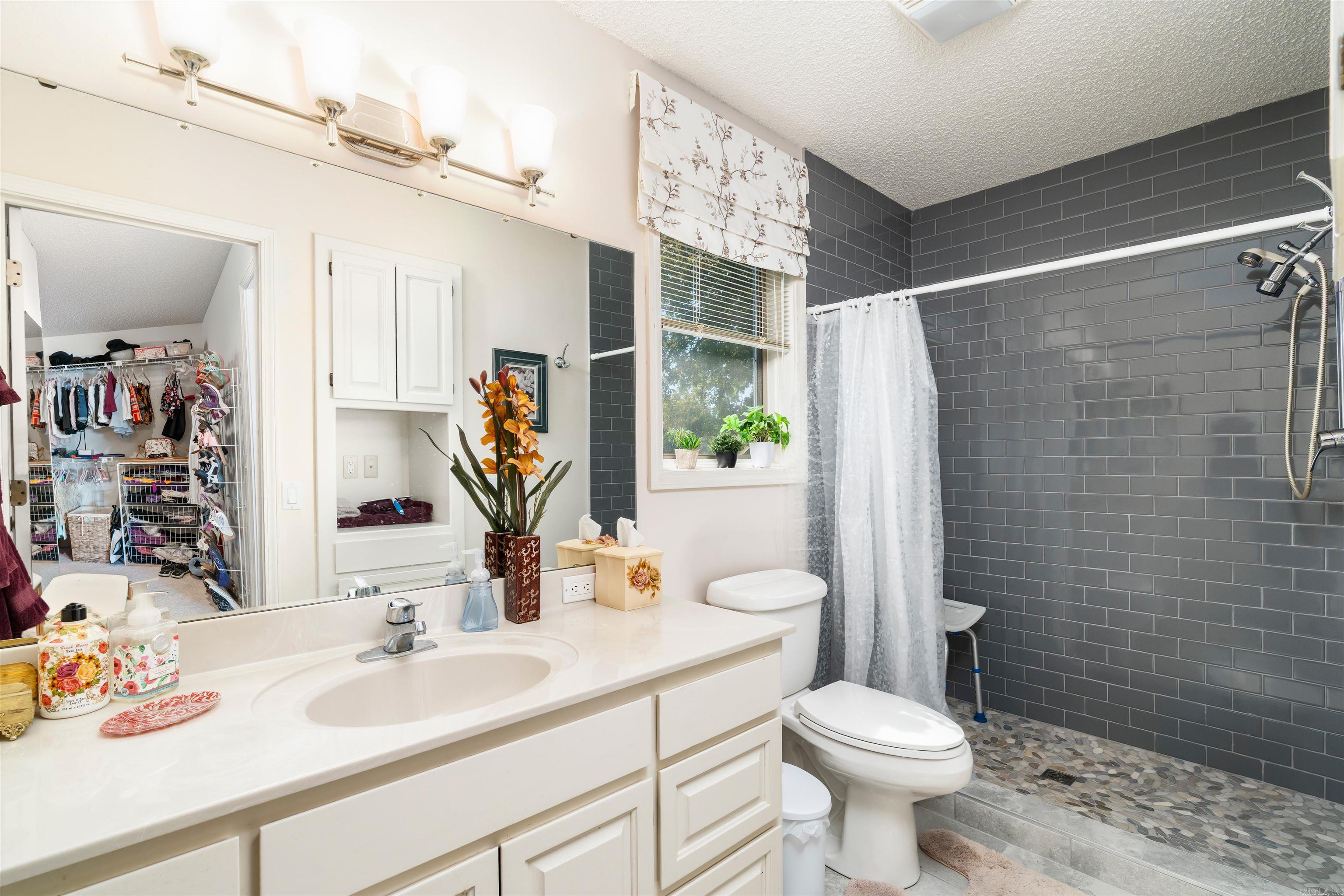 8 Heraldia Lane Hot Springs Village, AR 71909