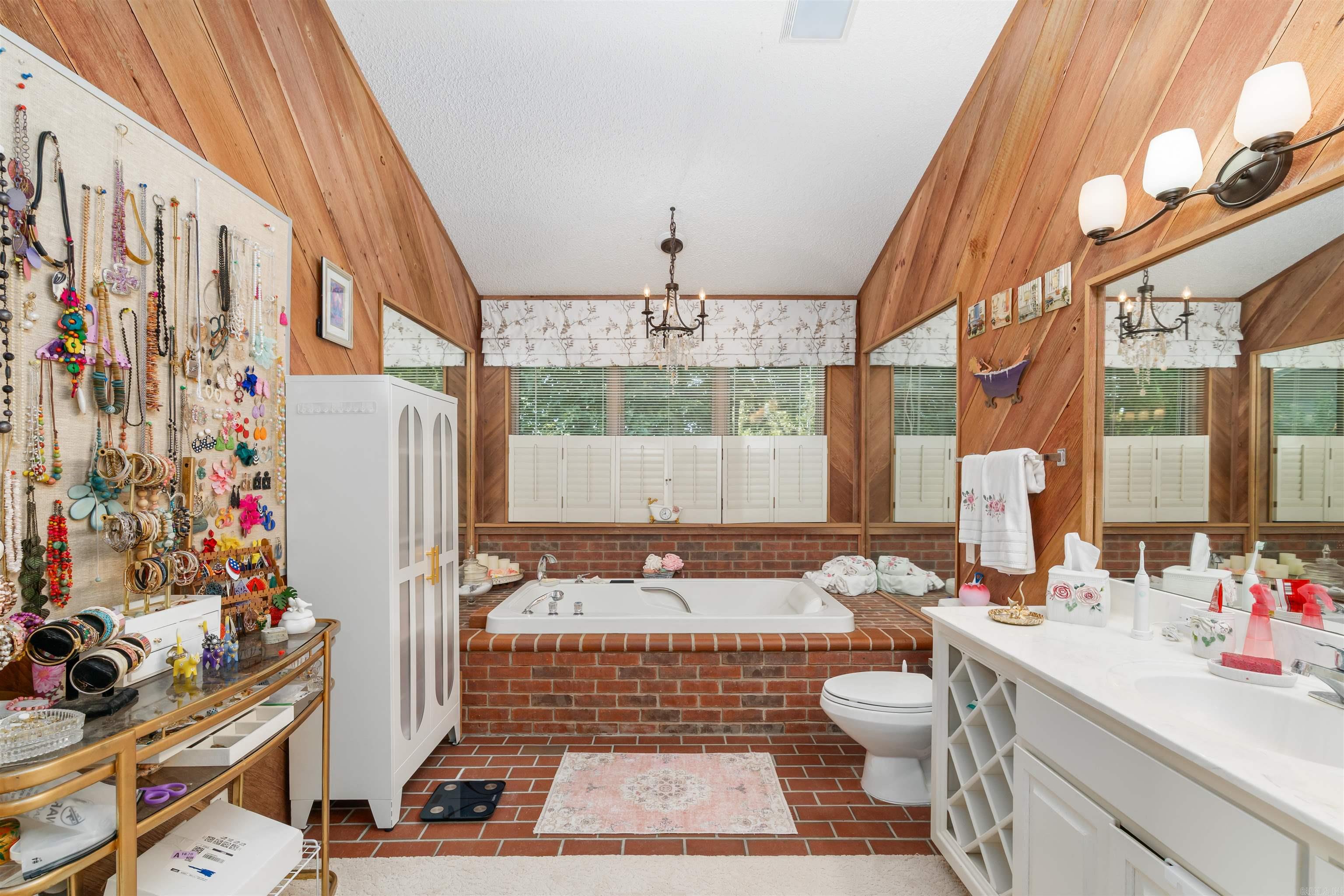 8 Heraldia Lane Hot Springs Village, AR 71909