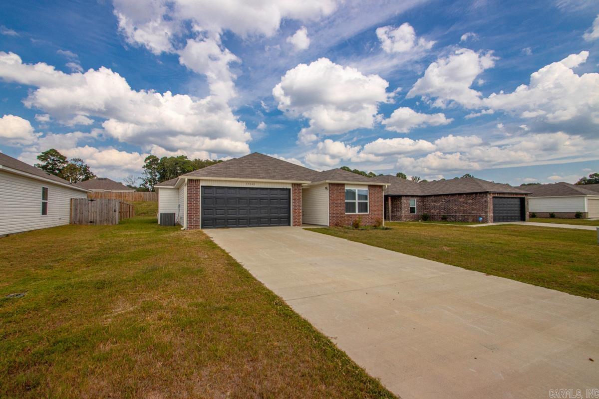 13040 River Creek Lane — photo 2