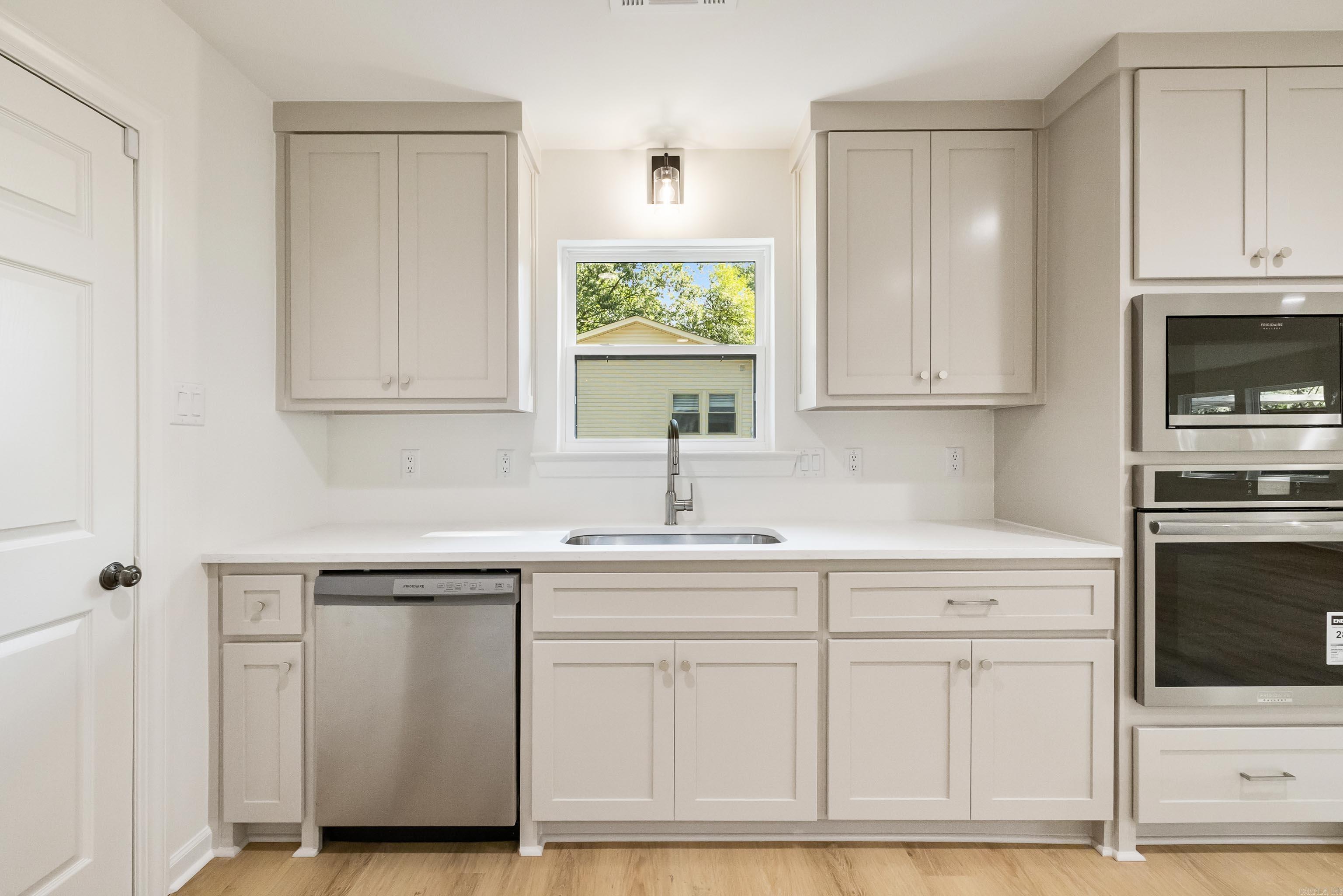 2711 Janet  Benton, AR