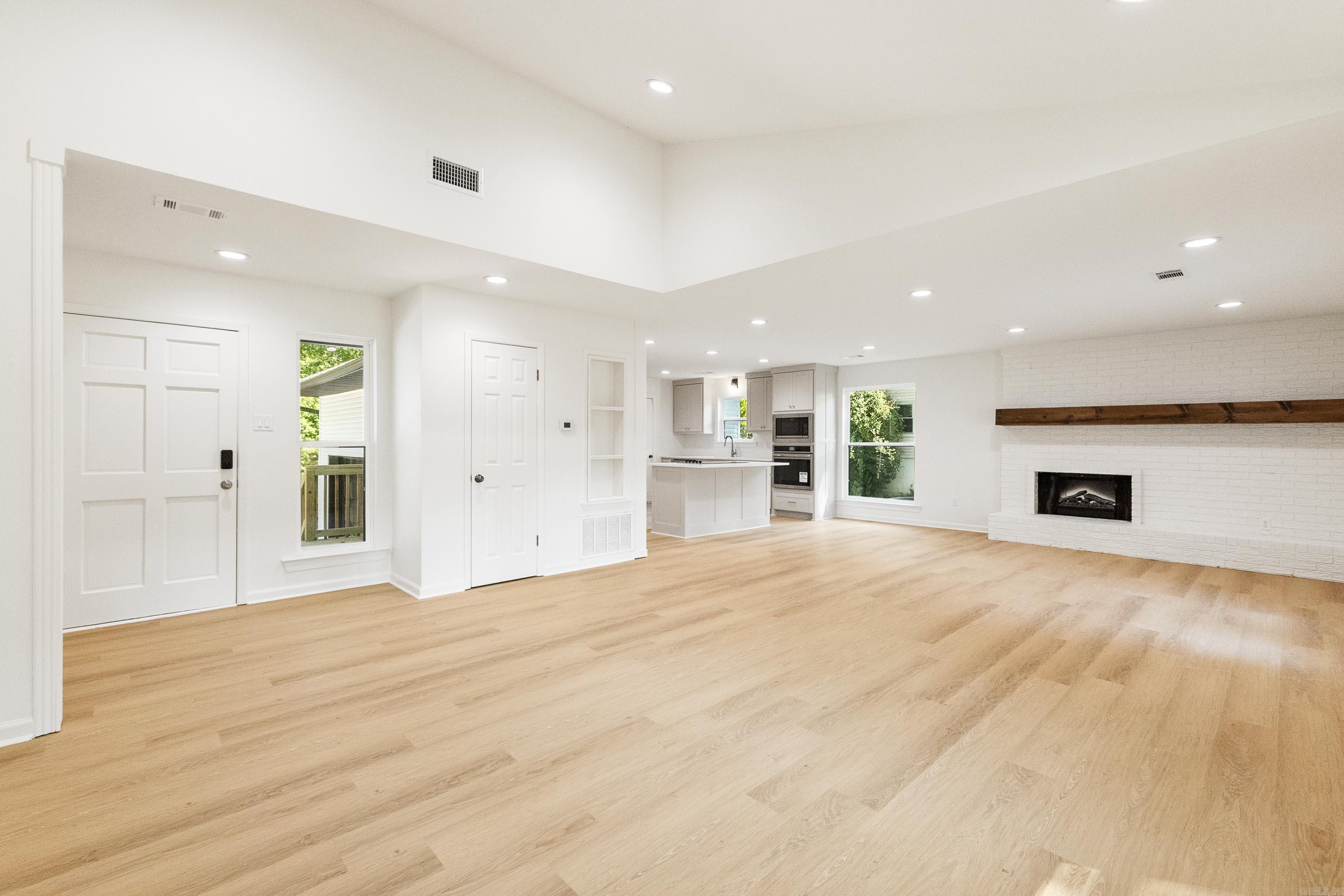 2711 Janet  Benton, AR