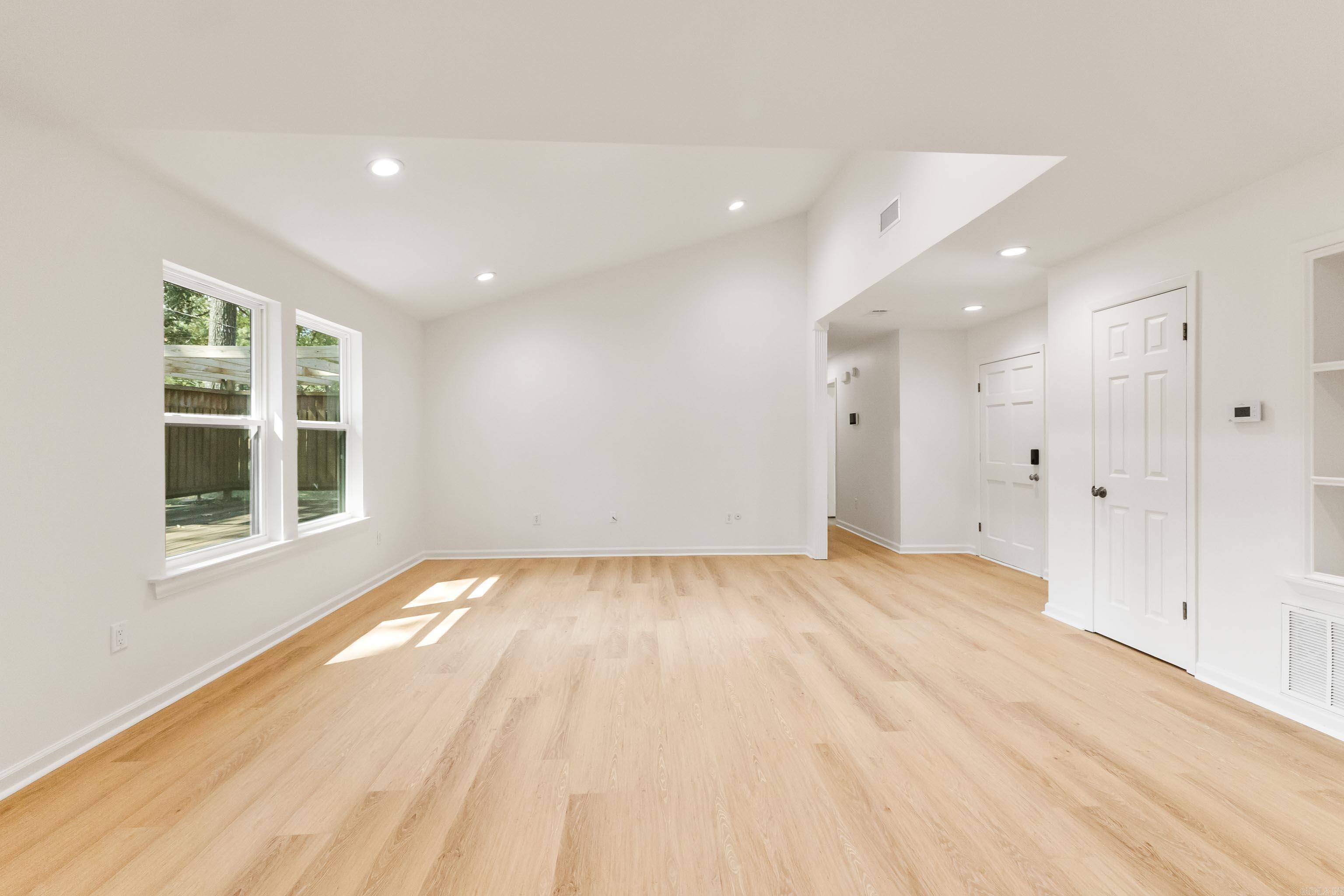 2711 Janet  Benton, AR