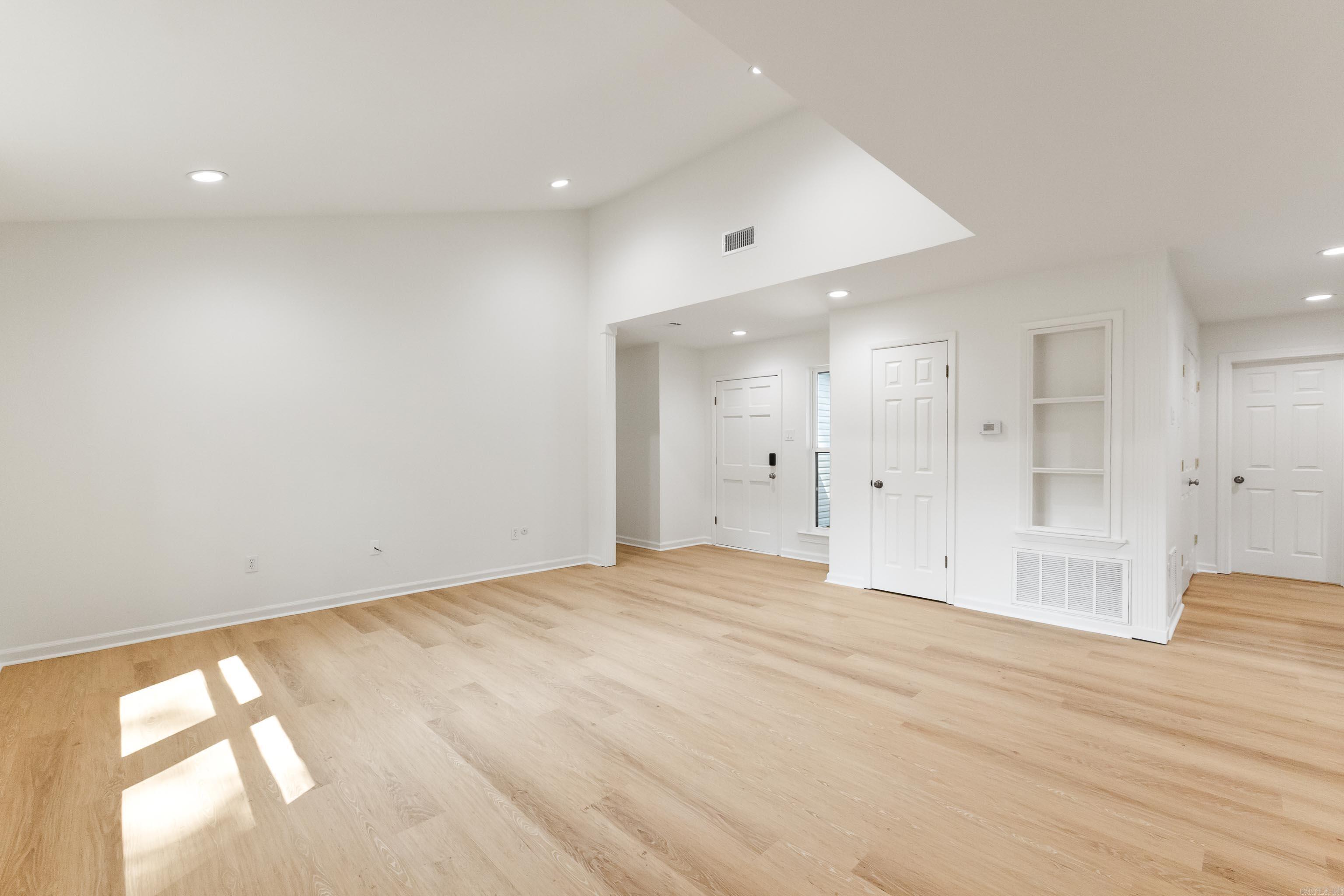 2711 Janet  Benton, AR