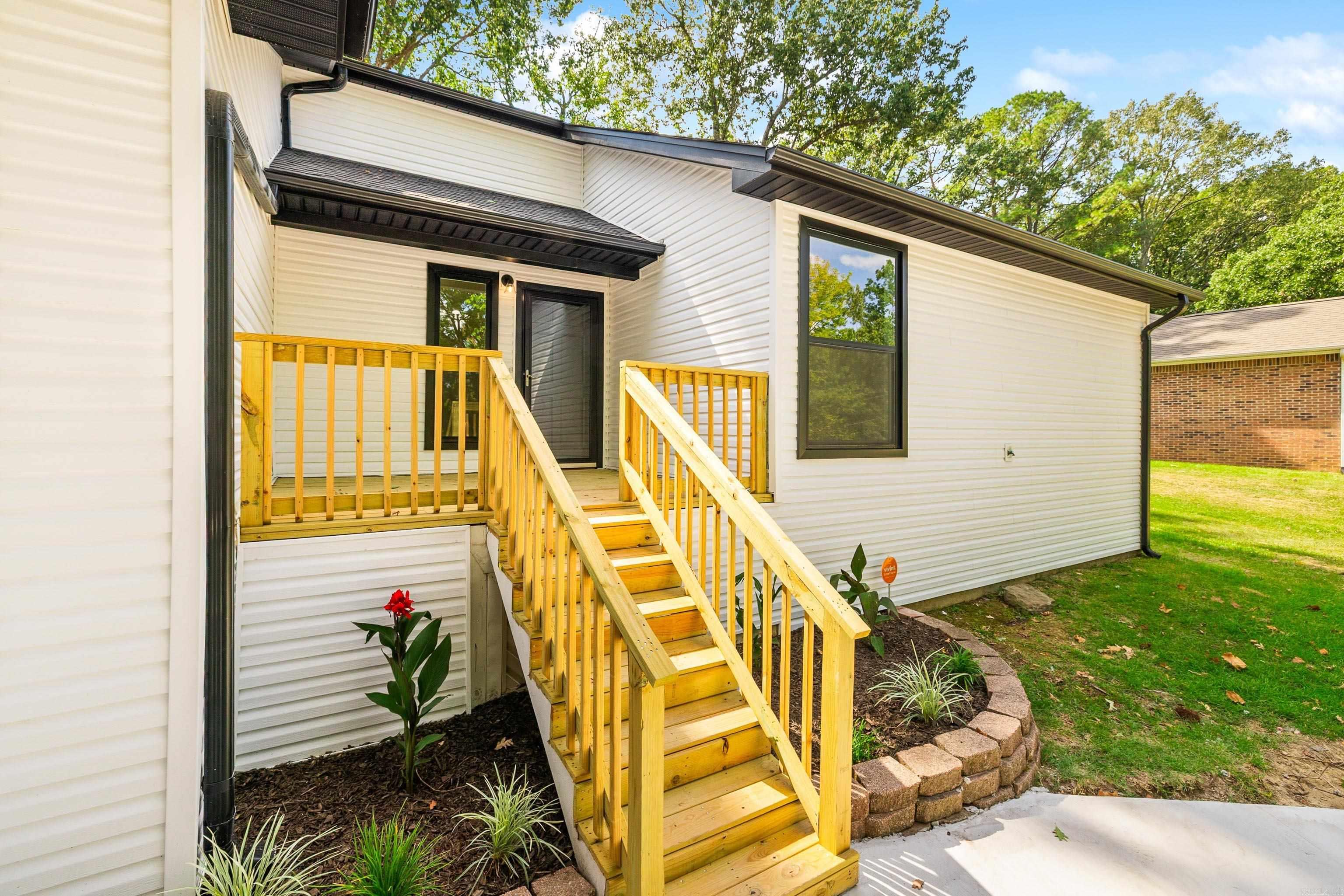 2711 Janet  Benton, AR