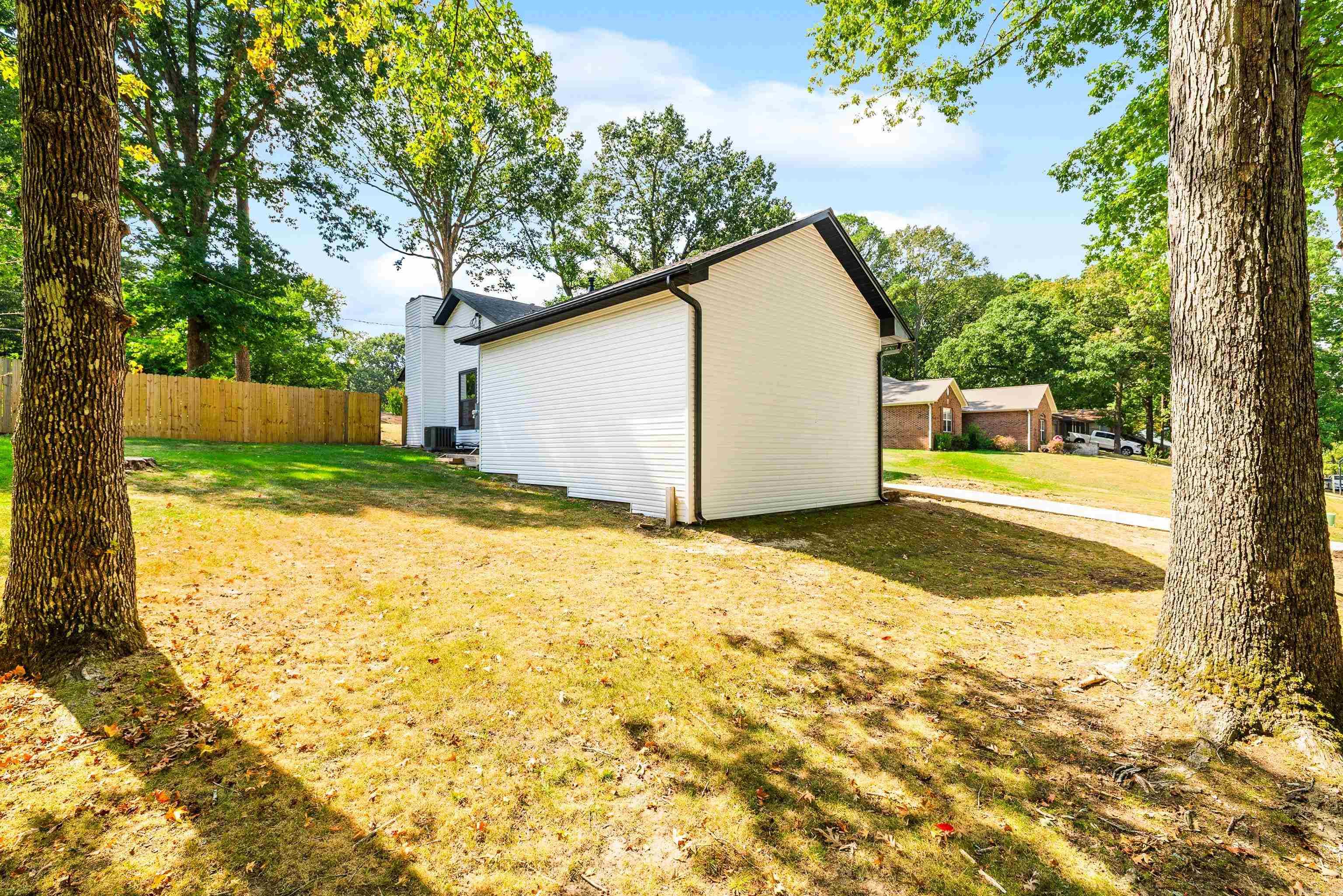 2711 Janet  Benton, AR