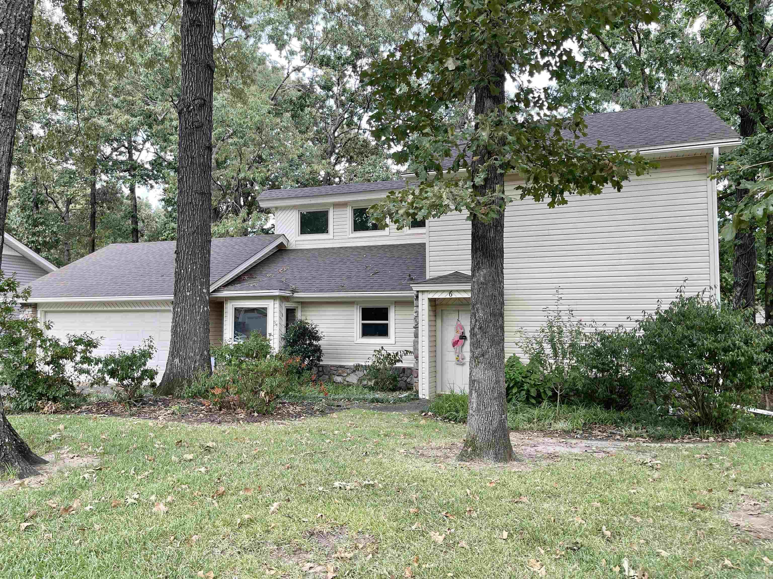 6 Weatherwood Lane — exterior