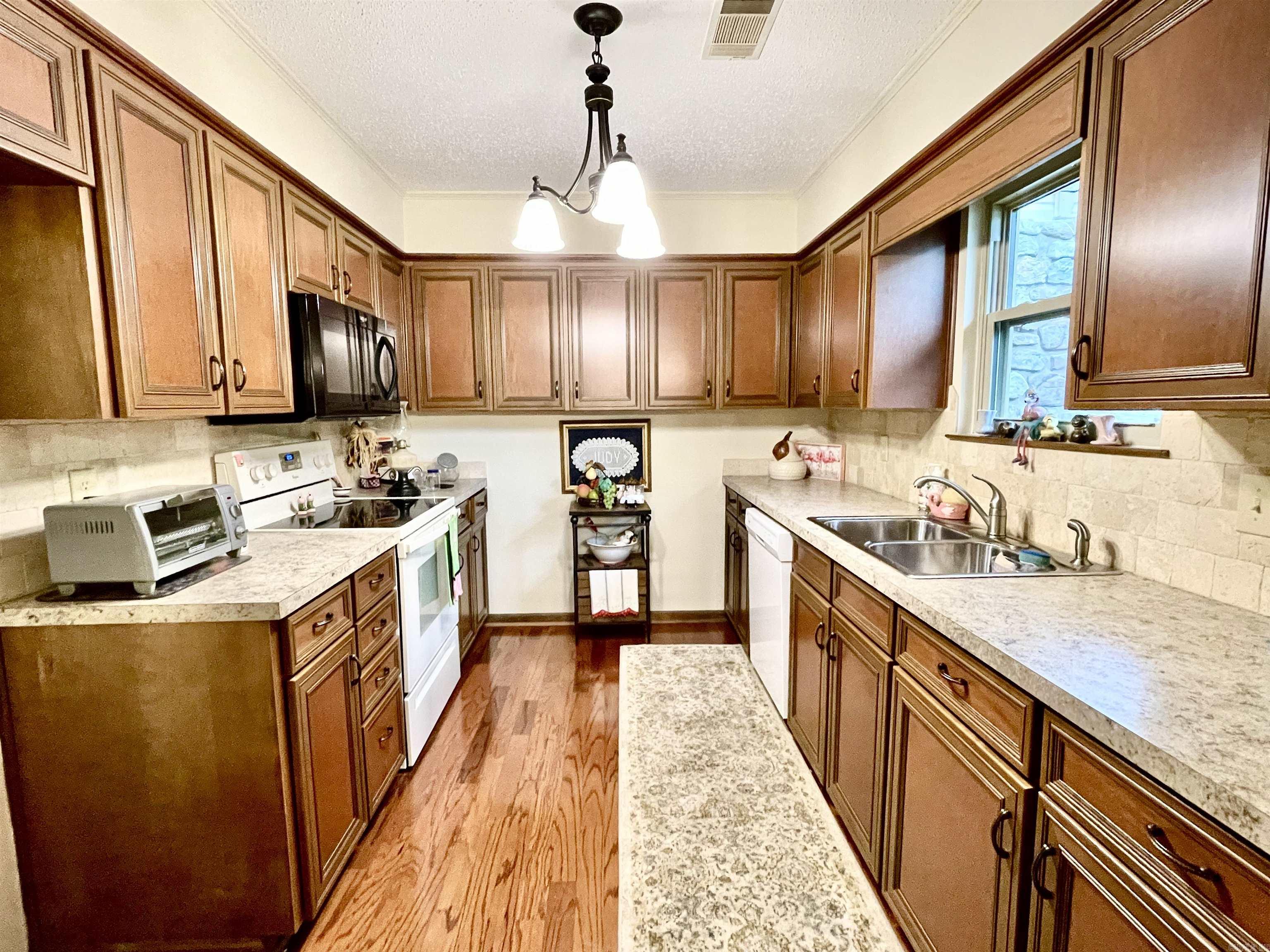 6 Weatherwood Lane  Maumelle, AR