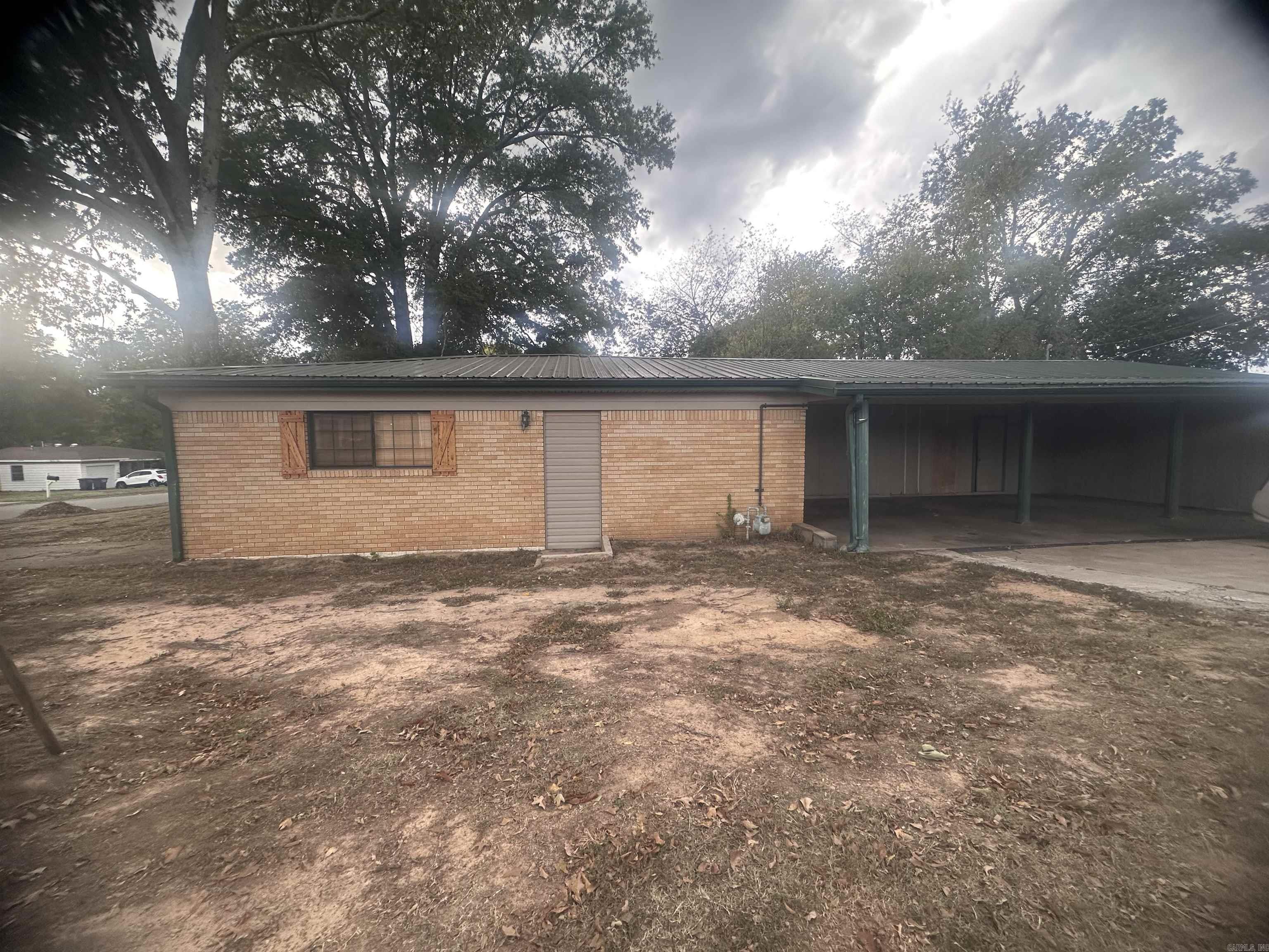 1500 Carolyn Street — photo 3