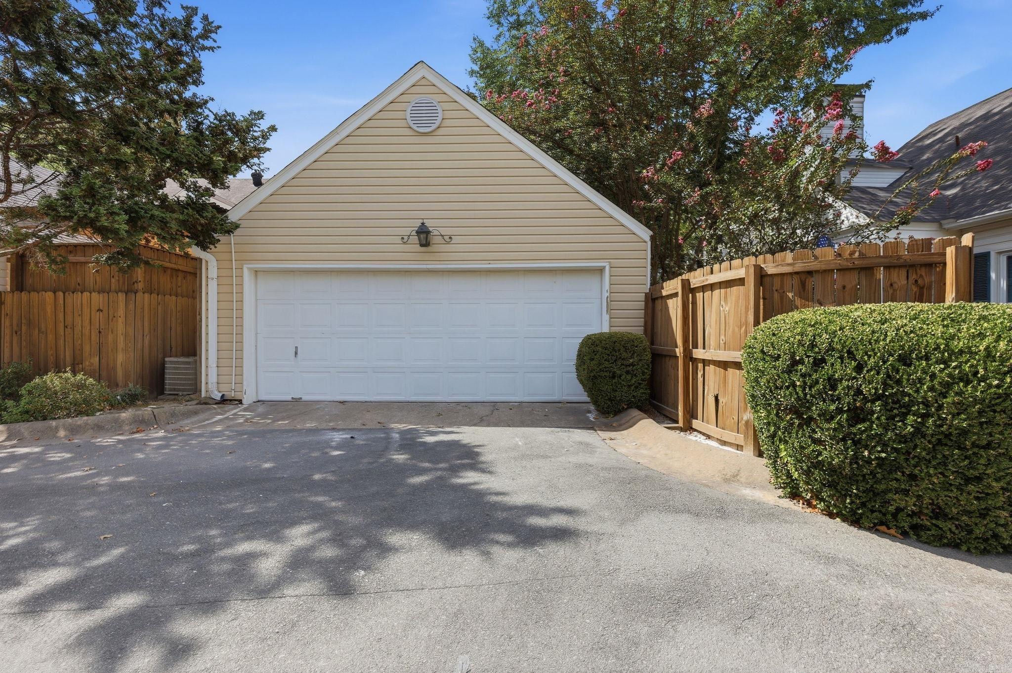2401 Wentwood Valley Dr, Unit 104  Little Rock, AR