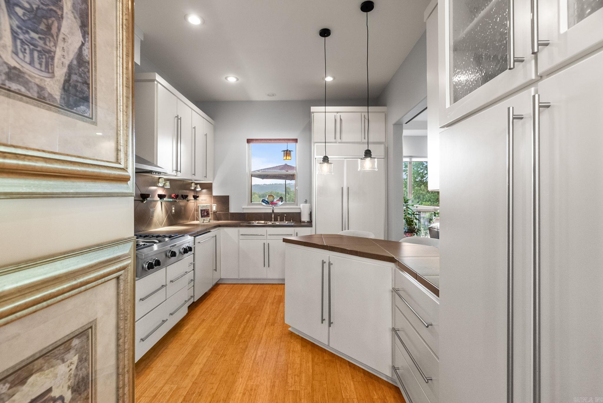 7 Crystal Mountain Cove Maumelle, AR 72113
