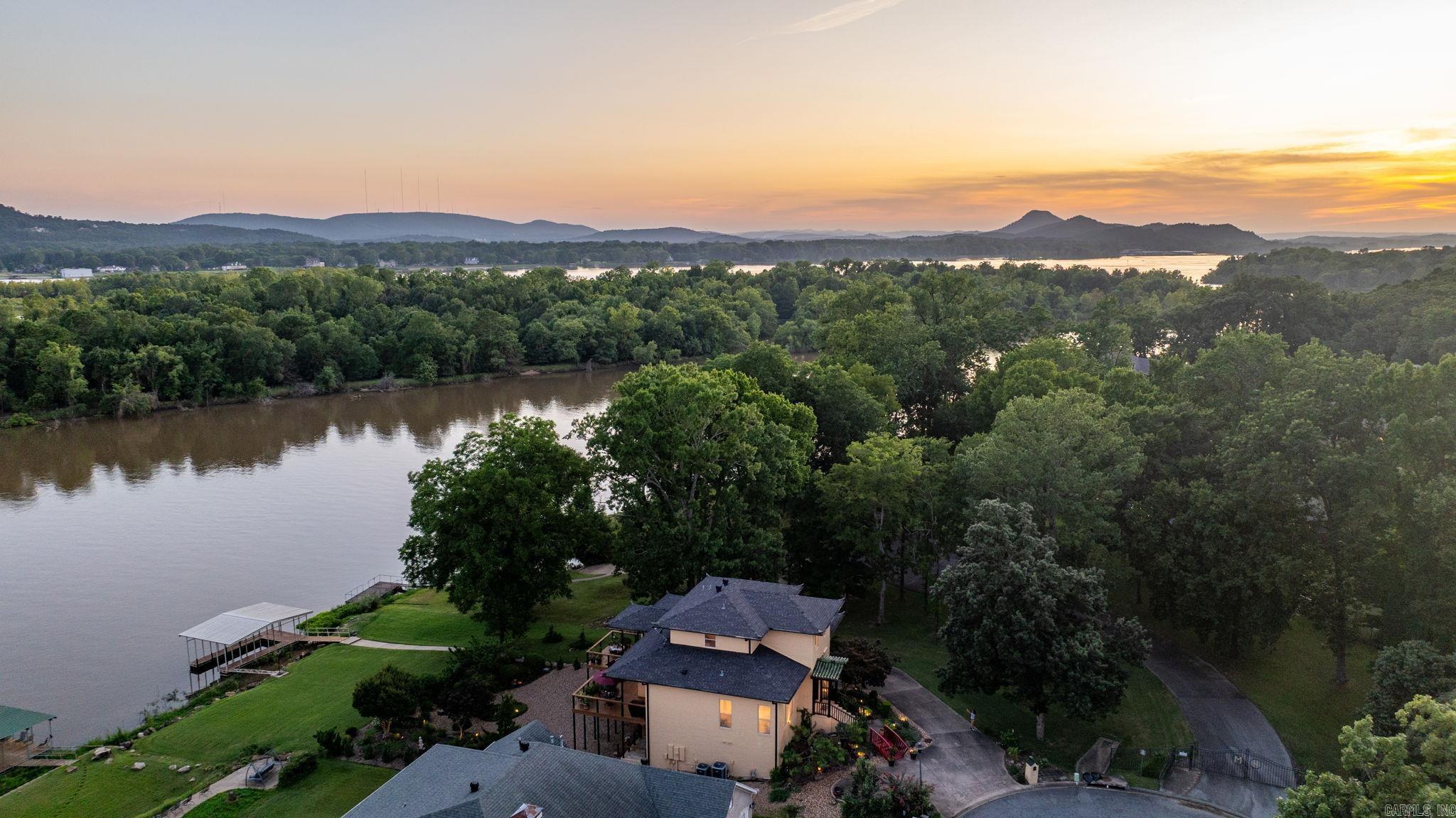 7 Crystal Mountain Cove Maumelle, AR 72113